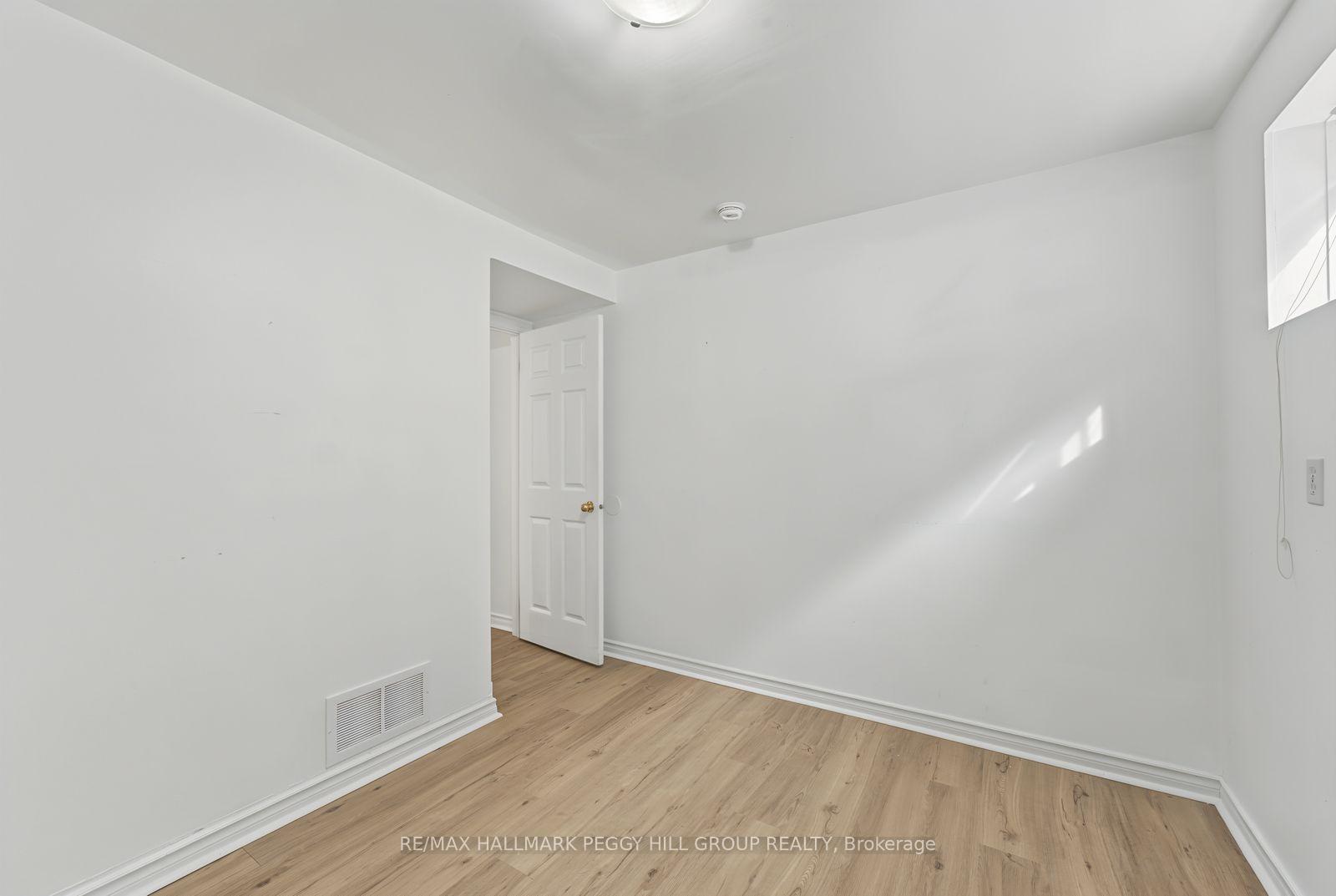 Photo 7 of Unit Lower, 37 Forest Dale Drive, Barrie, Little Lake — HOMEH