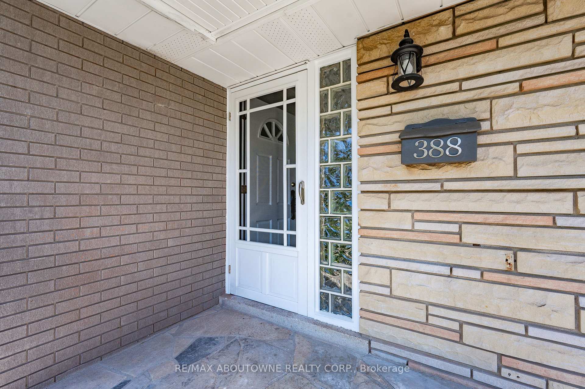 Photo 4 of 388 Appleby Line, Burlington, Shoreacres — HOMEH