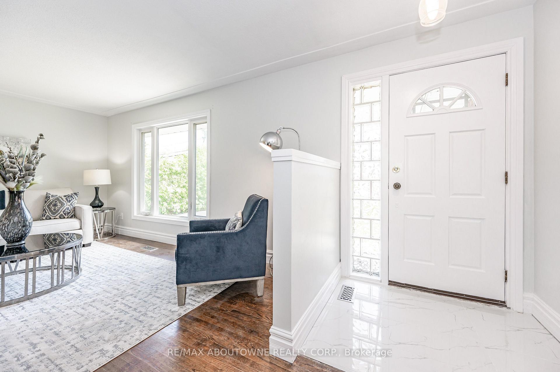 Photo 5 of 388 Appleby Line, Burlington, Shoreacres — HOMEH