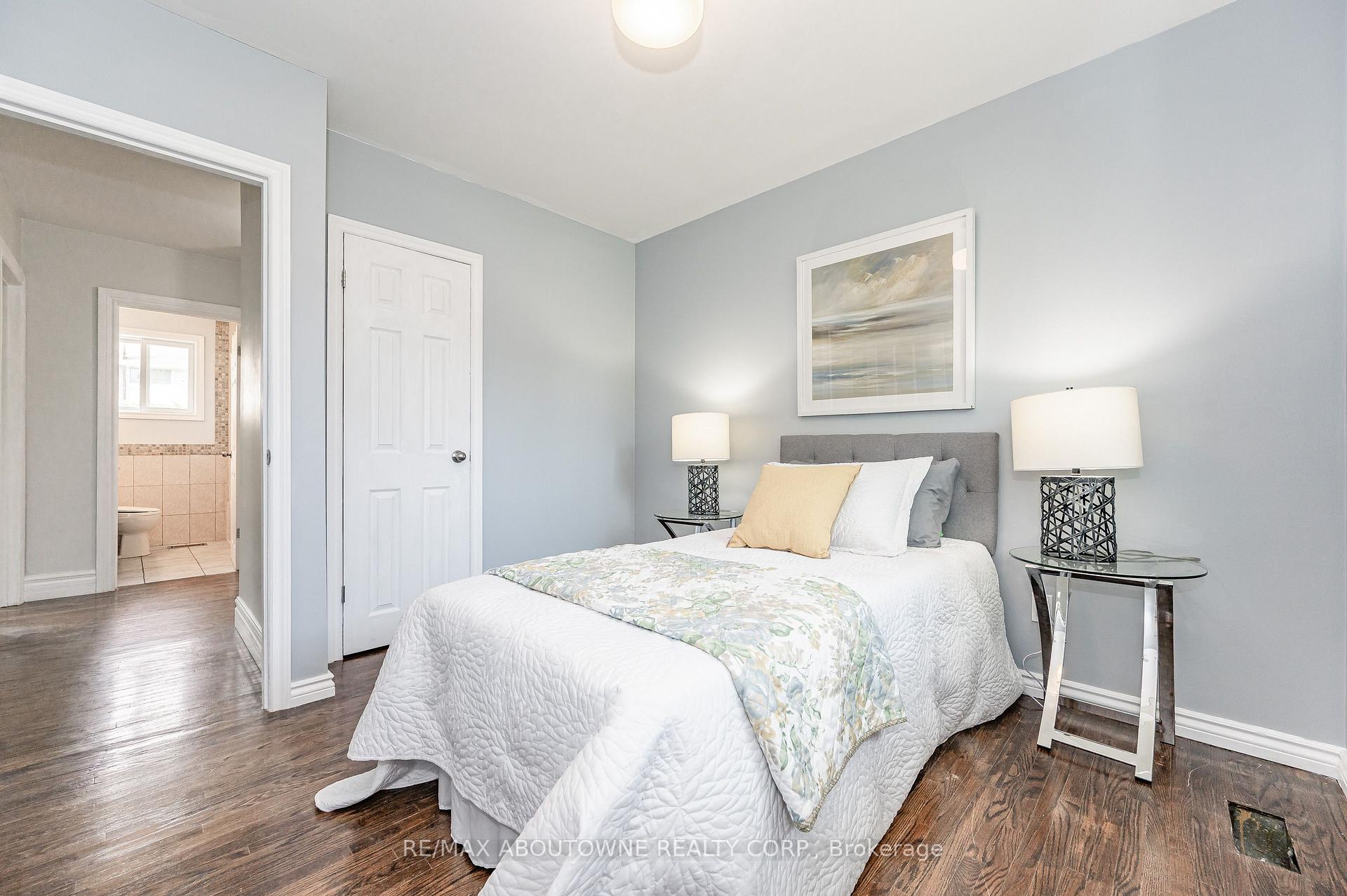 Photo 16 of 388 Appleby Line, Burlington, Shoreacres — HOMEH