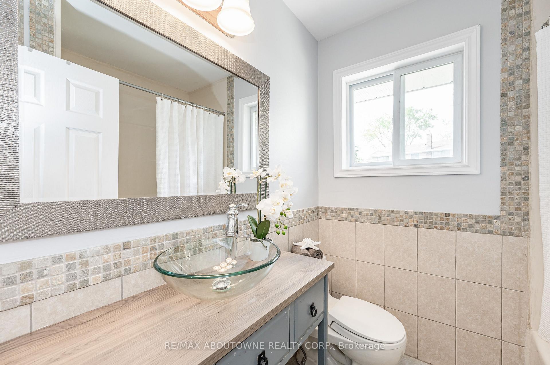 Photo 18 of 388 Appleby Line, Burlington, Shoreacres — HOMEH