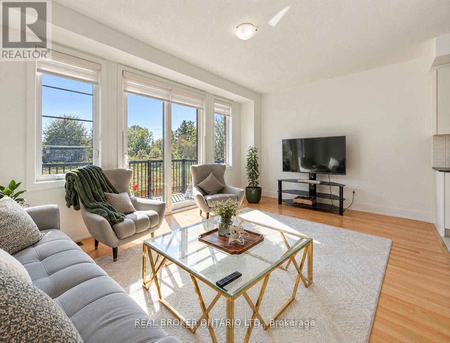 Photo 8 of 9 Nautical Way, Whitby, Port Whitby — HOMEH