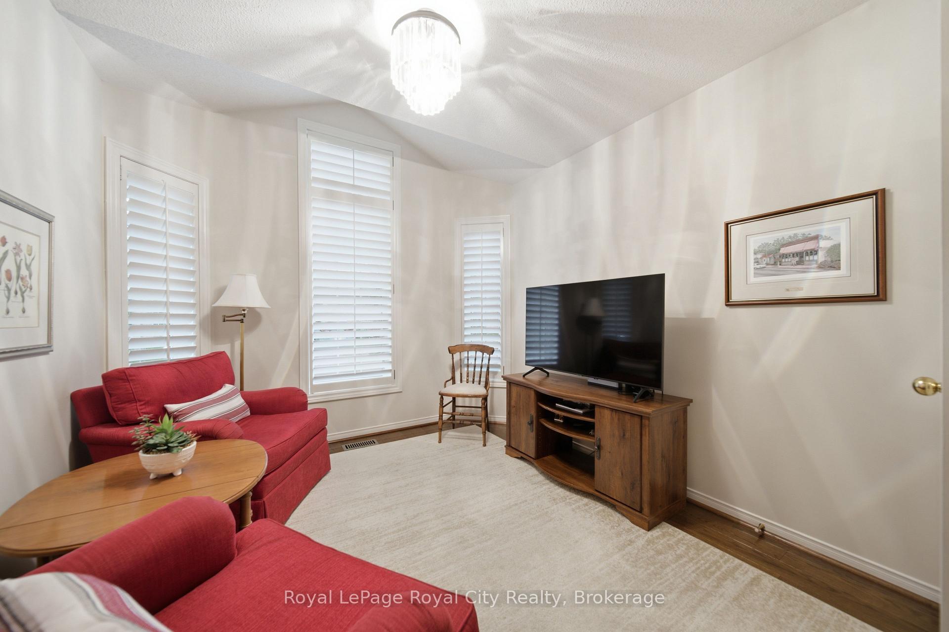 Photo 7 of Unit 37, 60 Ptarmigan Drive, Guelph, Kortright Hills — HOMEH