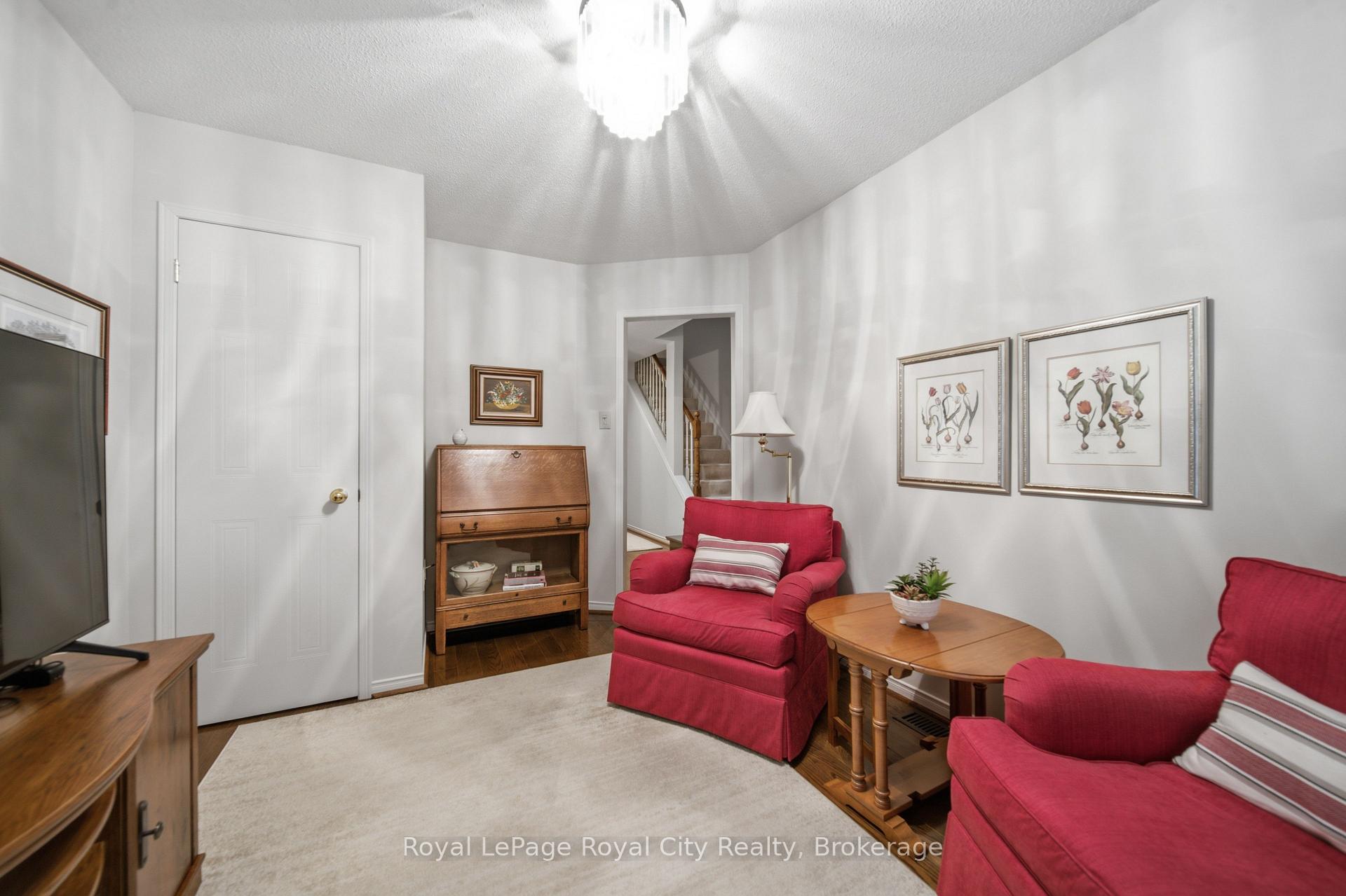 Photo 8 of Unit 37, 60 Ptarmigan Drive, Guelph, Kortright Hills — HOMEH