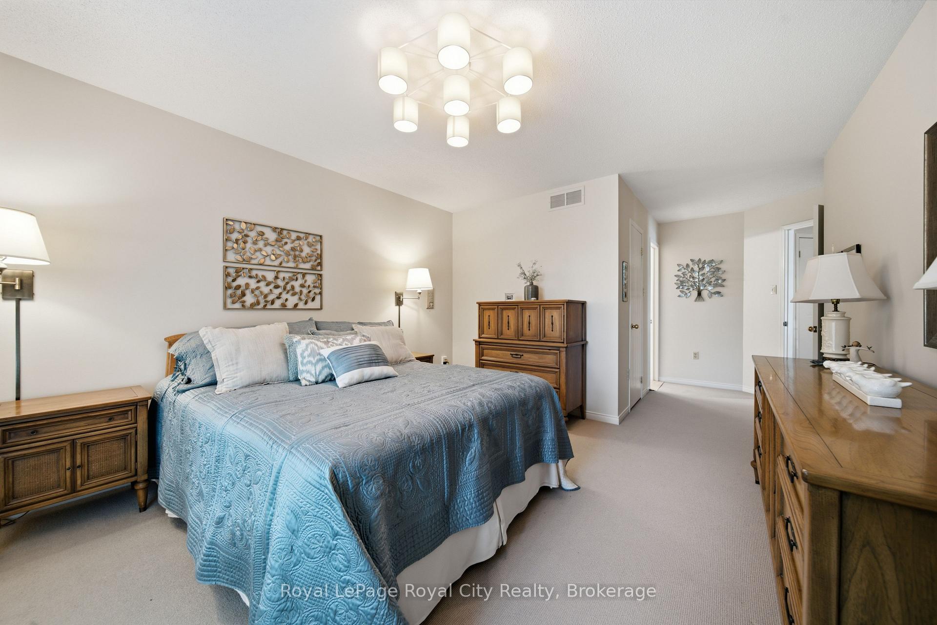 Photo 18 of Unit 37, 60 Ptarmigan Drive, Guelph, Kortright Hills — HOMEH