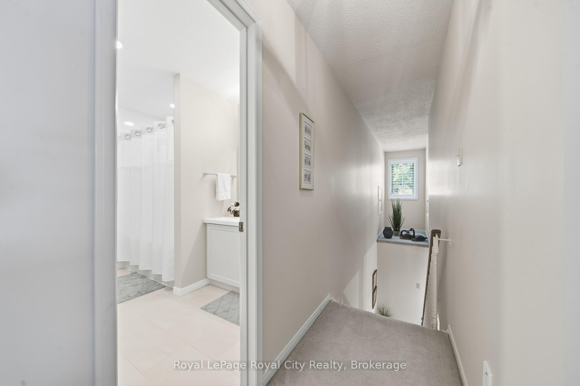 Photo 23 of Unit 37, 60 Ptarmigan Drive, Guelph, Kortright Hills — HOMEH