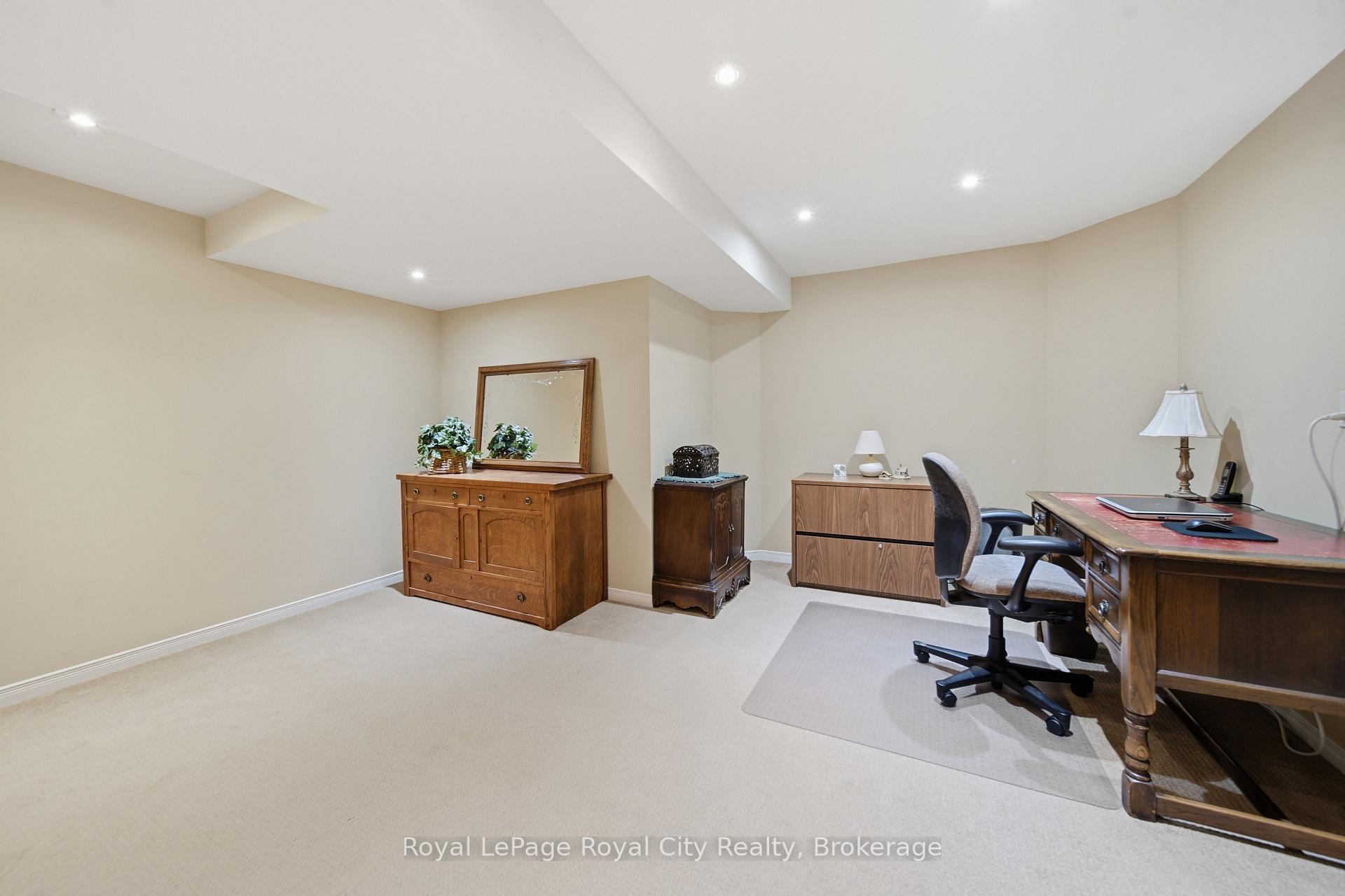 Photo 30 of Unit 37, 60 Ptarmigan Drive, Guelph, Kortright Hills — HOMEH