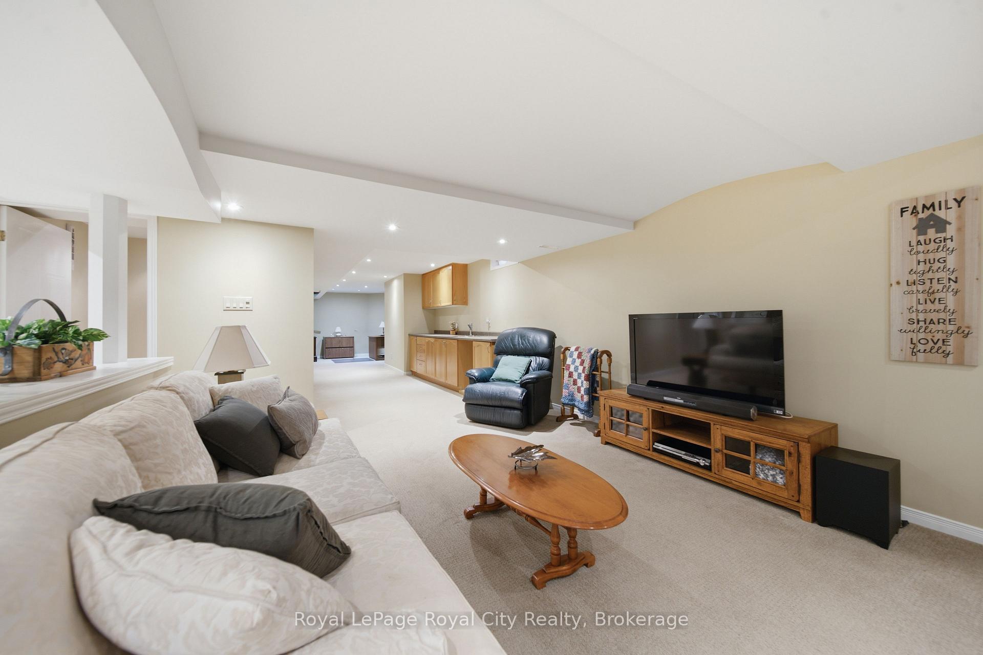 Photo 35 of Unit 37, 60 Ptarmigan Drive, Guelph, Kortright Hills — HOMEH