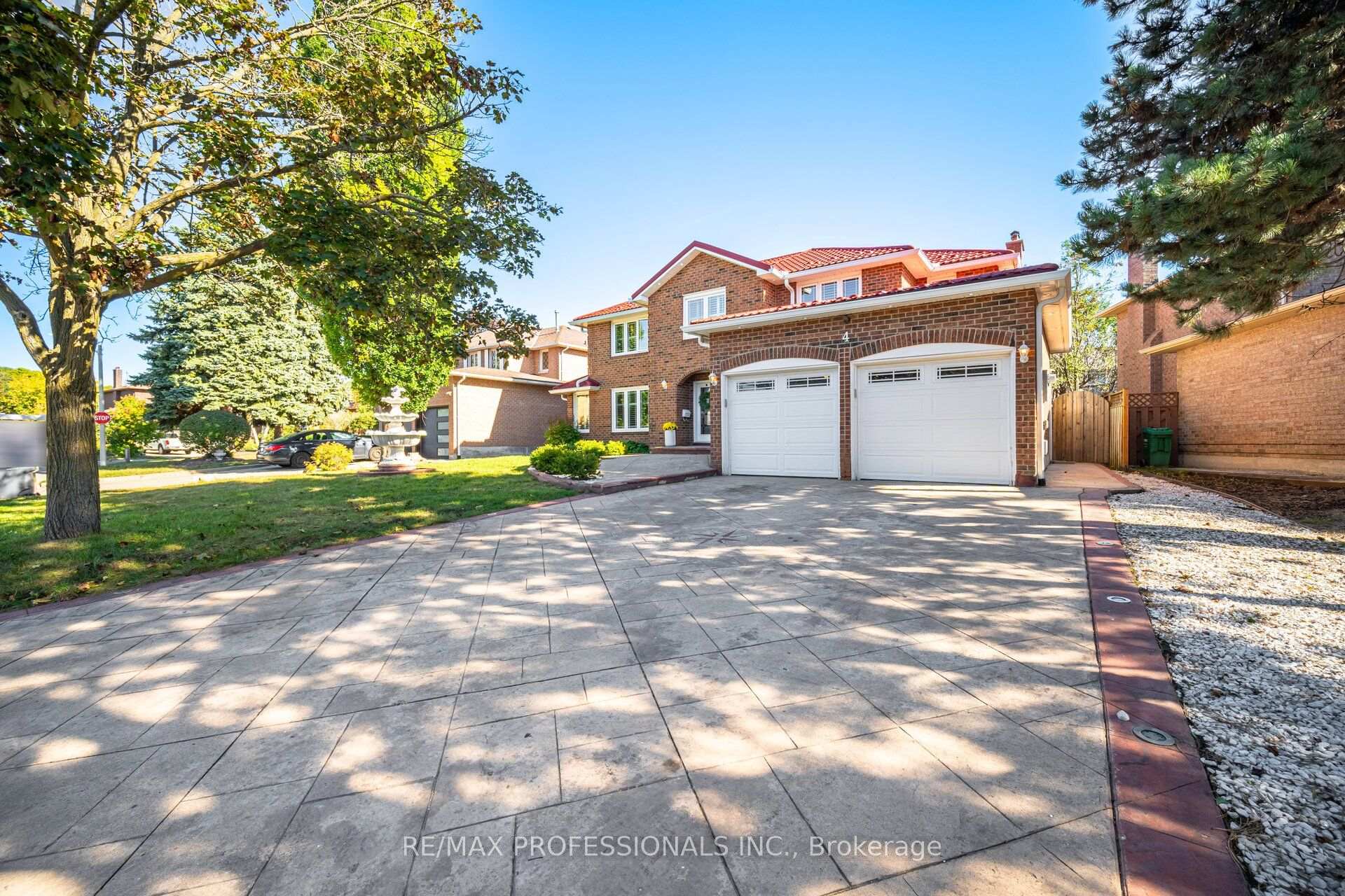 Photo 3 of 4 McFadden Drive, Brampton, Heart Lake East — HOMEH