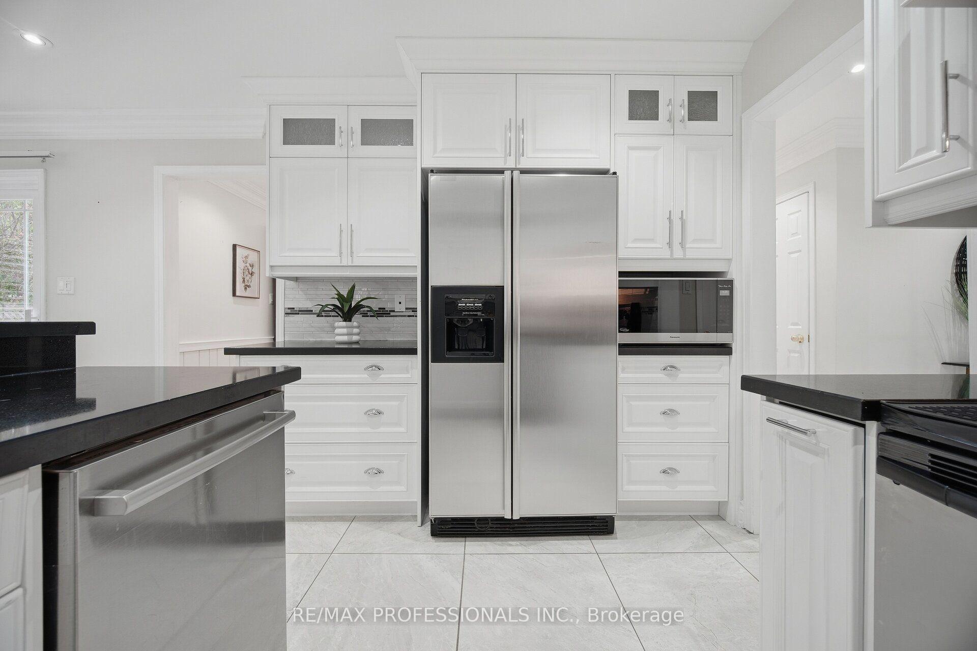 Photo 10 of 4 McFadden Drive, Brampton, Heart Lake East — HOMEH