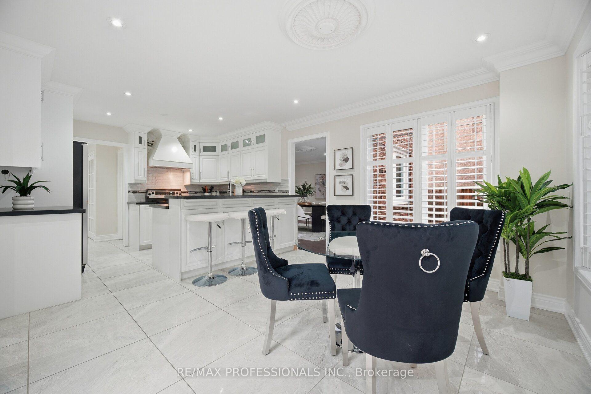 Photo 12 of 4 McFadden Drive, Brampton, Heart Lake East — HOMEH