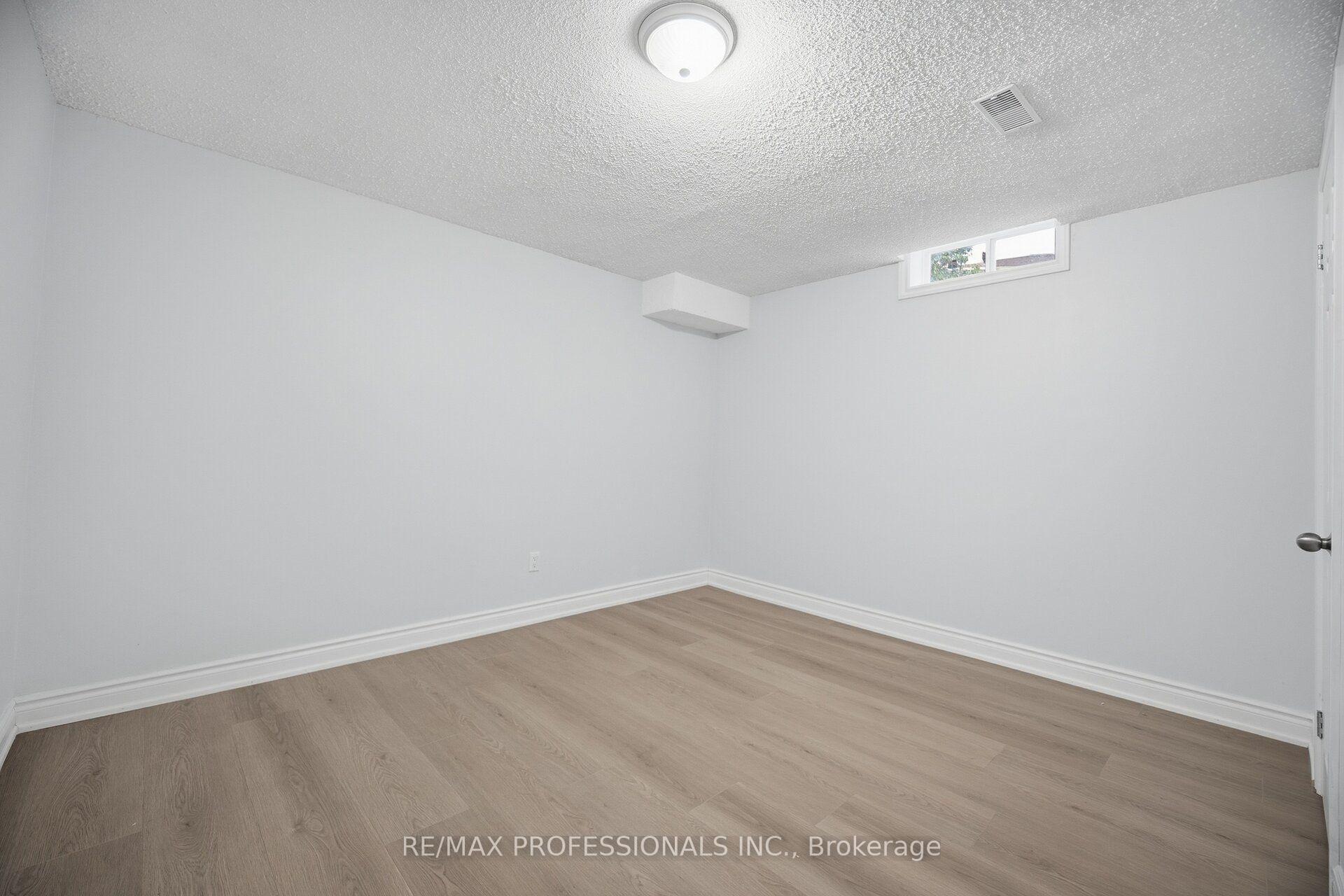 Photo 46 of 4 McFadden Drive, Brampton, Heart Lake East — HOMEH