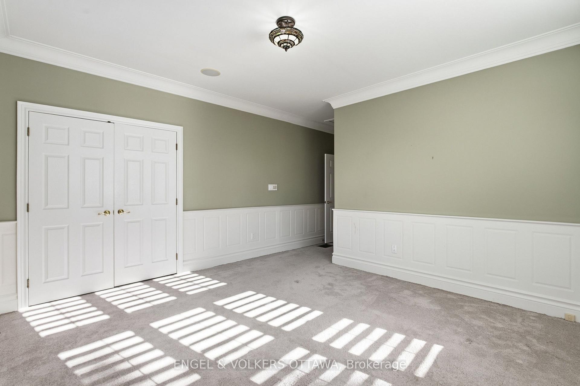 Photo 21 of 435 Westminster Avenue, Ottawa, Woodroffe — HOMEH