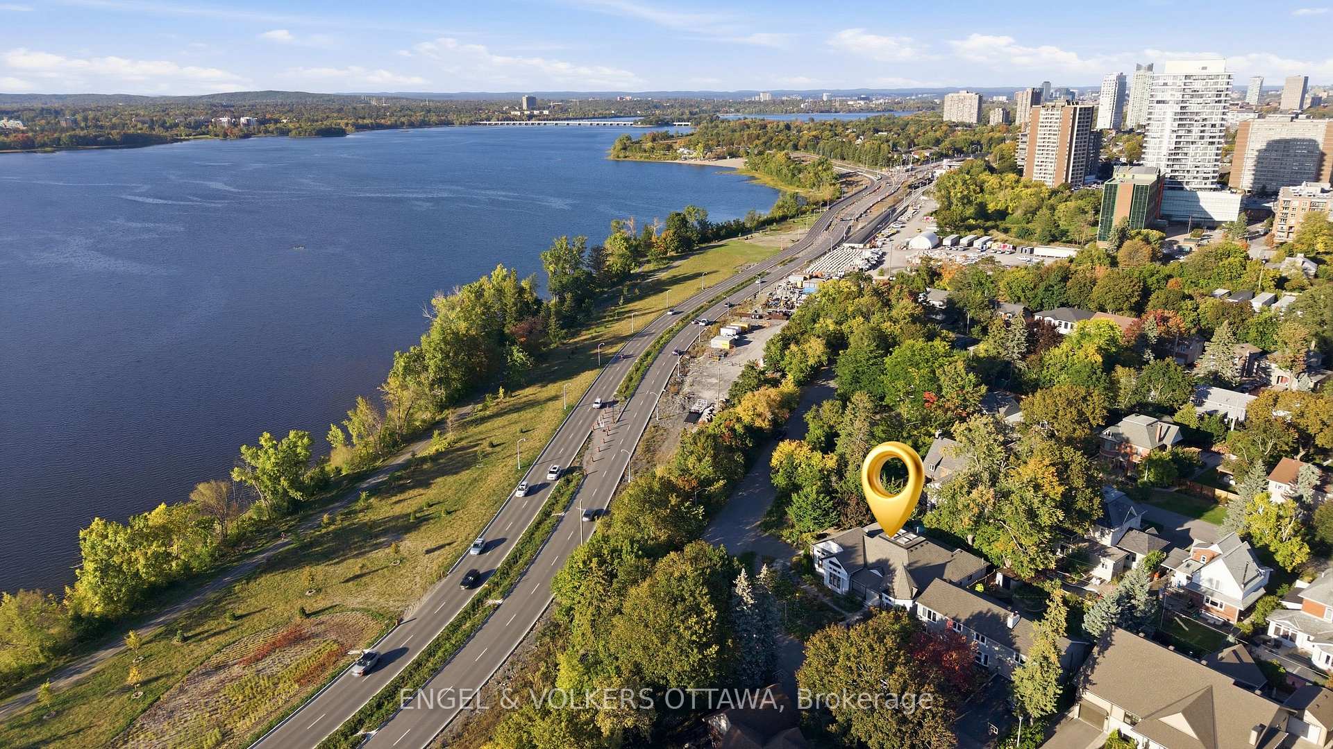 Photo 33 of 435 Westminster Avenue, Ottawa, Woodroffe — HOMEH