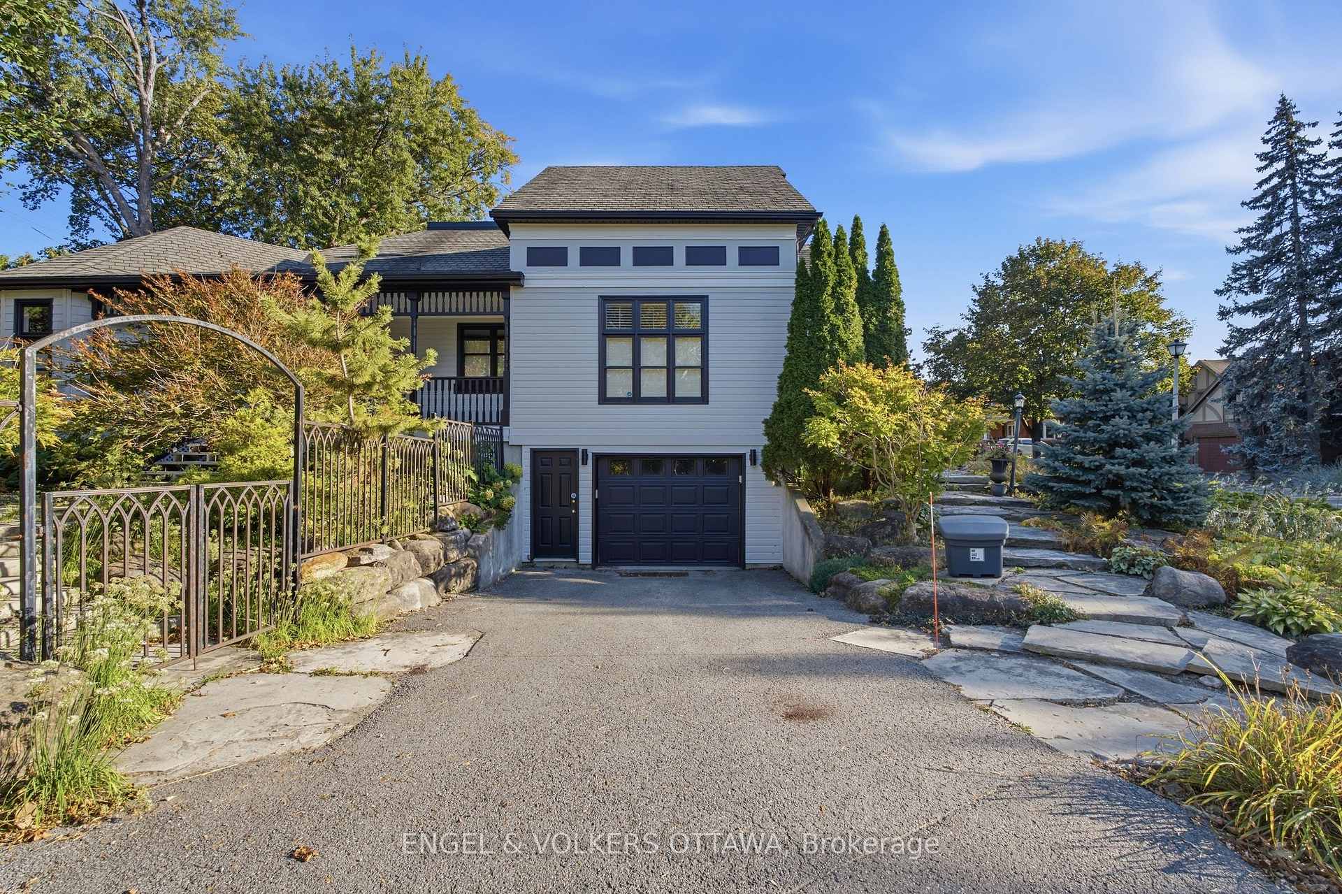 Photo 43 of 435 Westminster Avenue, Ottawa, Woodroffe — HOMEH