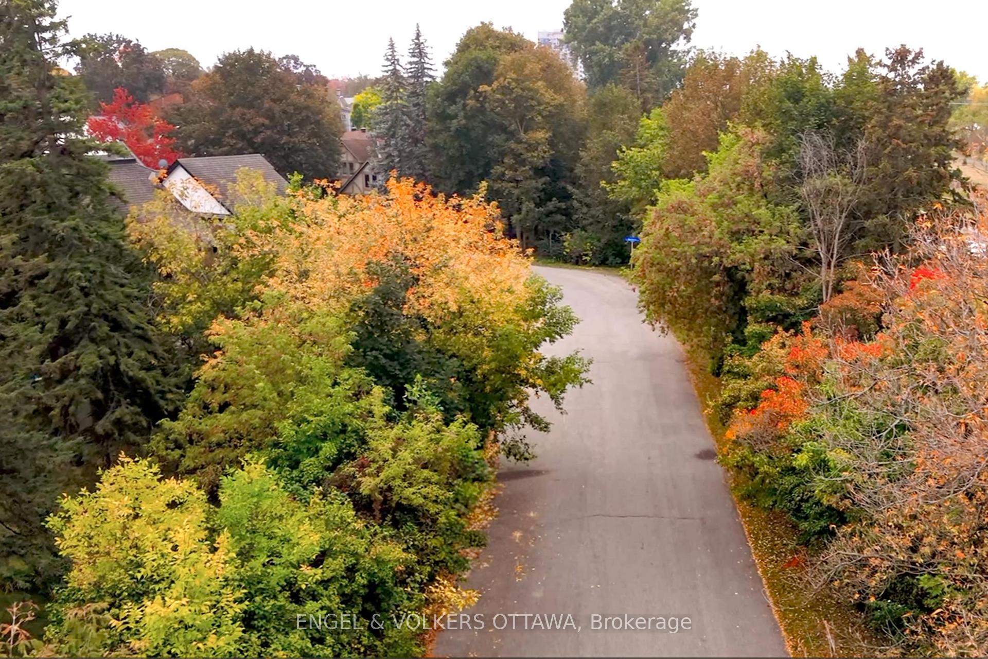 Photo 44 of 435 Westminster Avenue, Ottawa, Woodroffe — HOMEH
