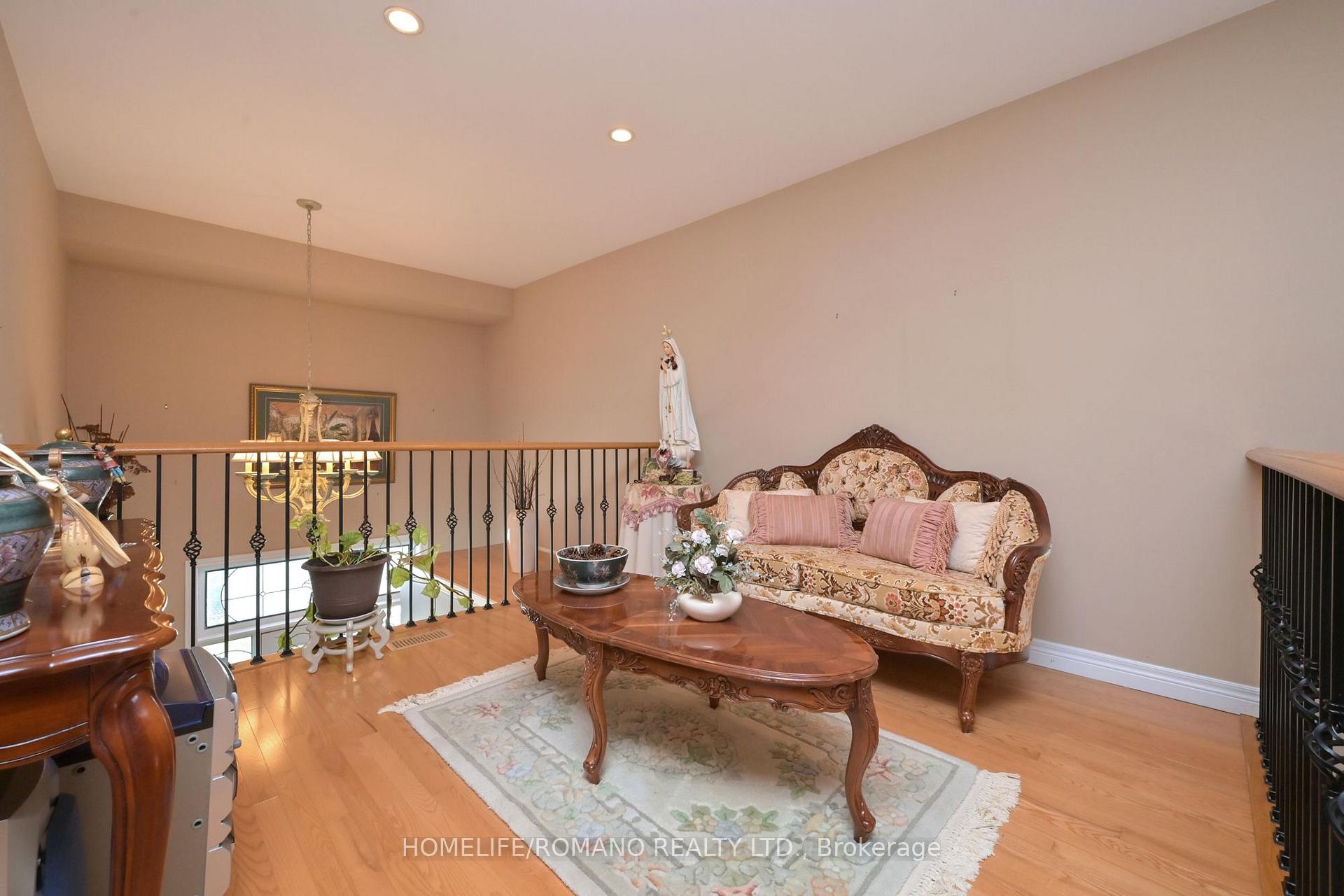 Photo 17 of 1052 Greenhill Avenue, Hamilton, Gershome — HOMEH