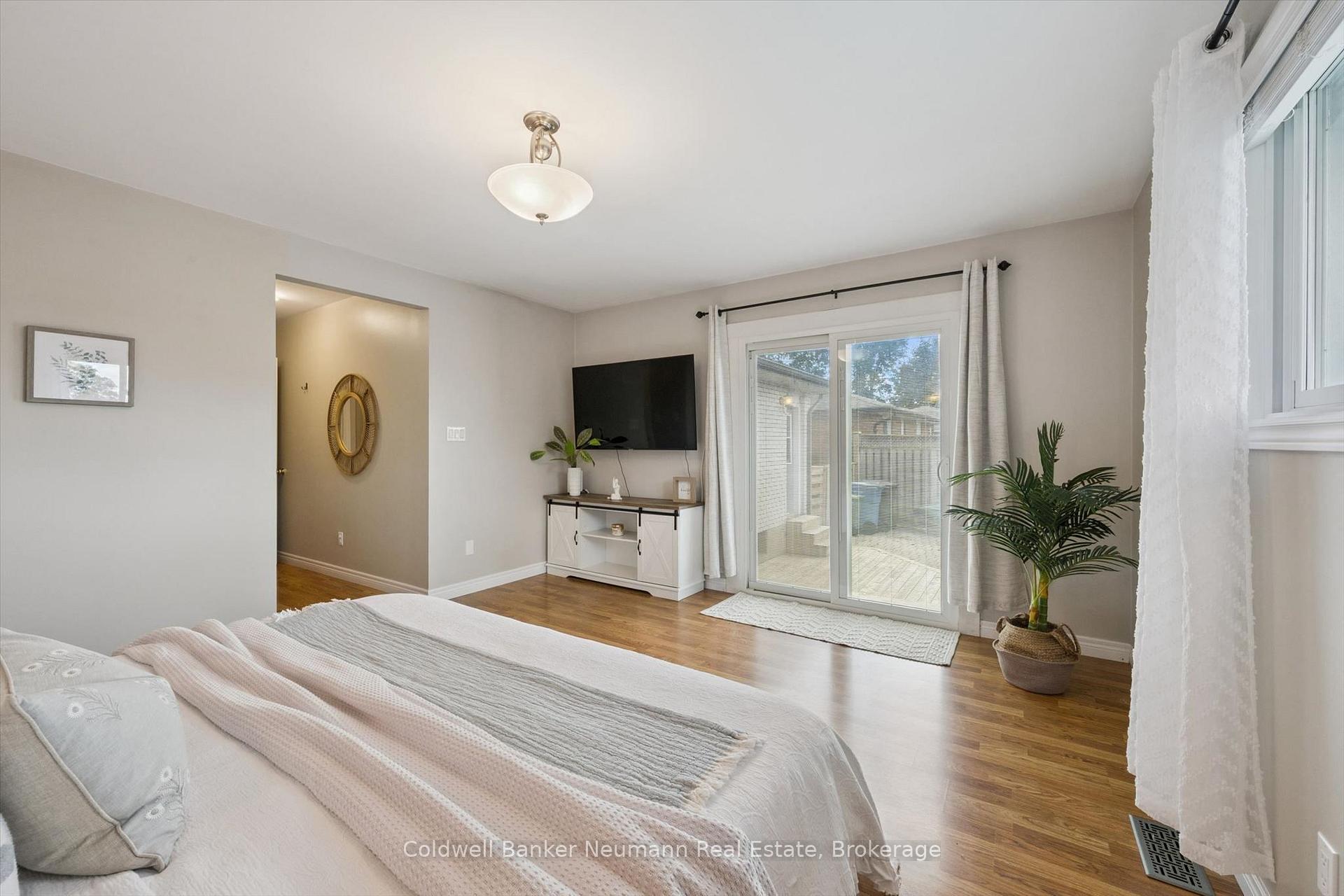 Photo 16 of 16 Argyle Drive, Guelph, Dovercliffe Park/Old University — HOMEH