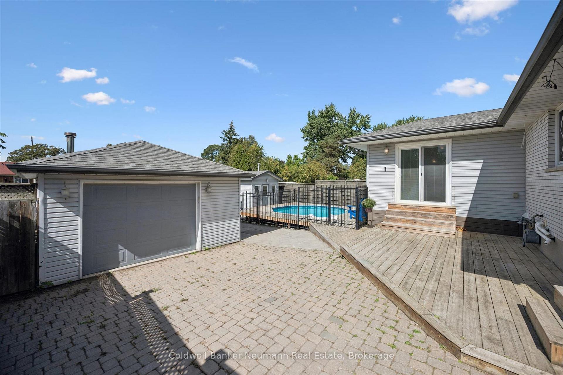 Photo 26 of 16 Argyle Drive, Guelph, Dovercliffe Park/Old University — HOMEH