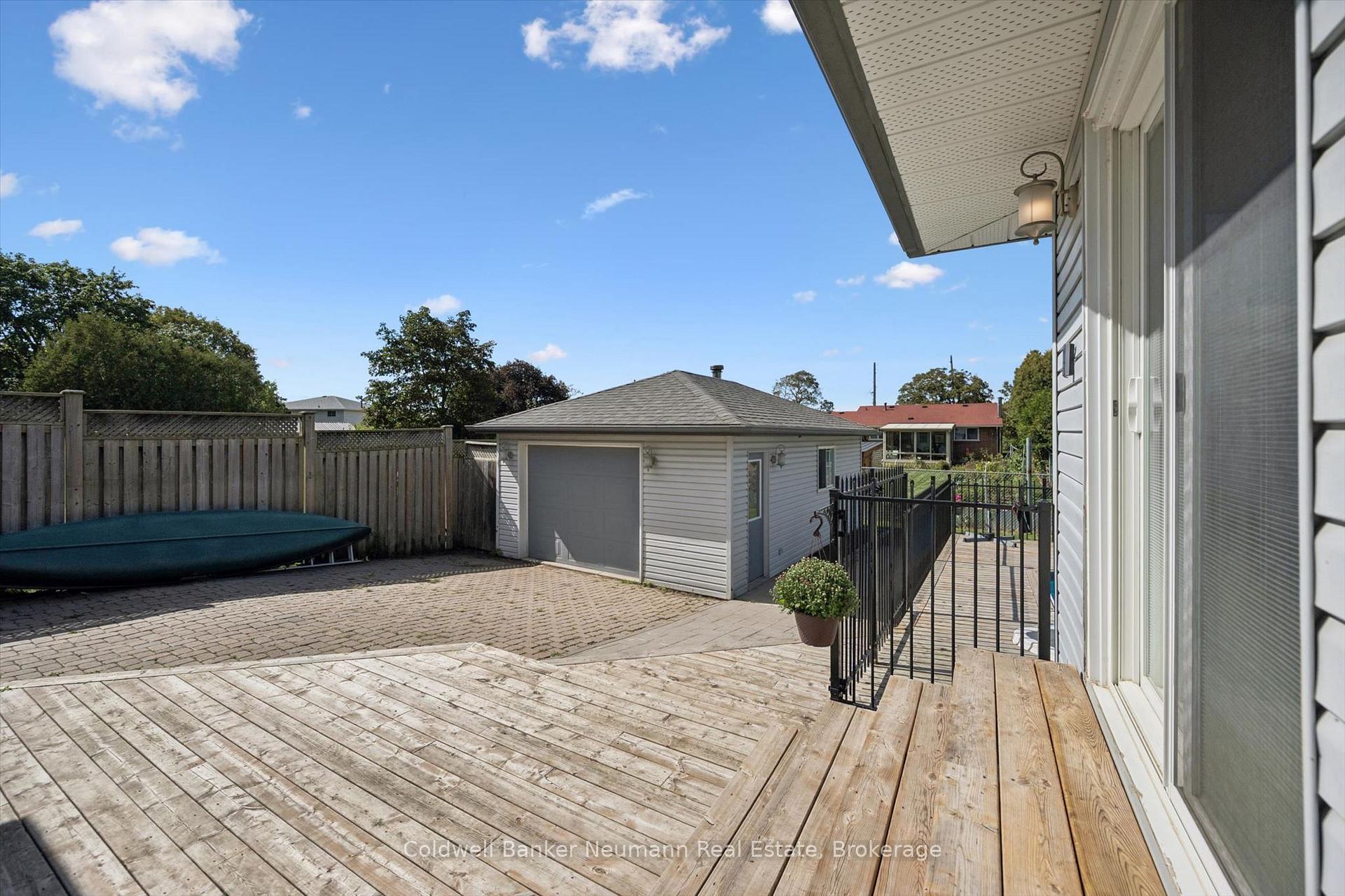 Photo 29 of 16 Argyle Drive, Guelph, Dovercliffe Park/Old University — HOMEH