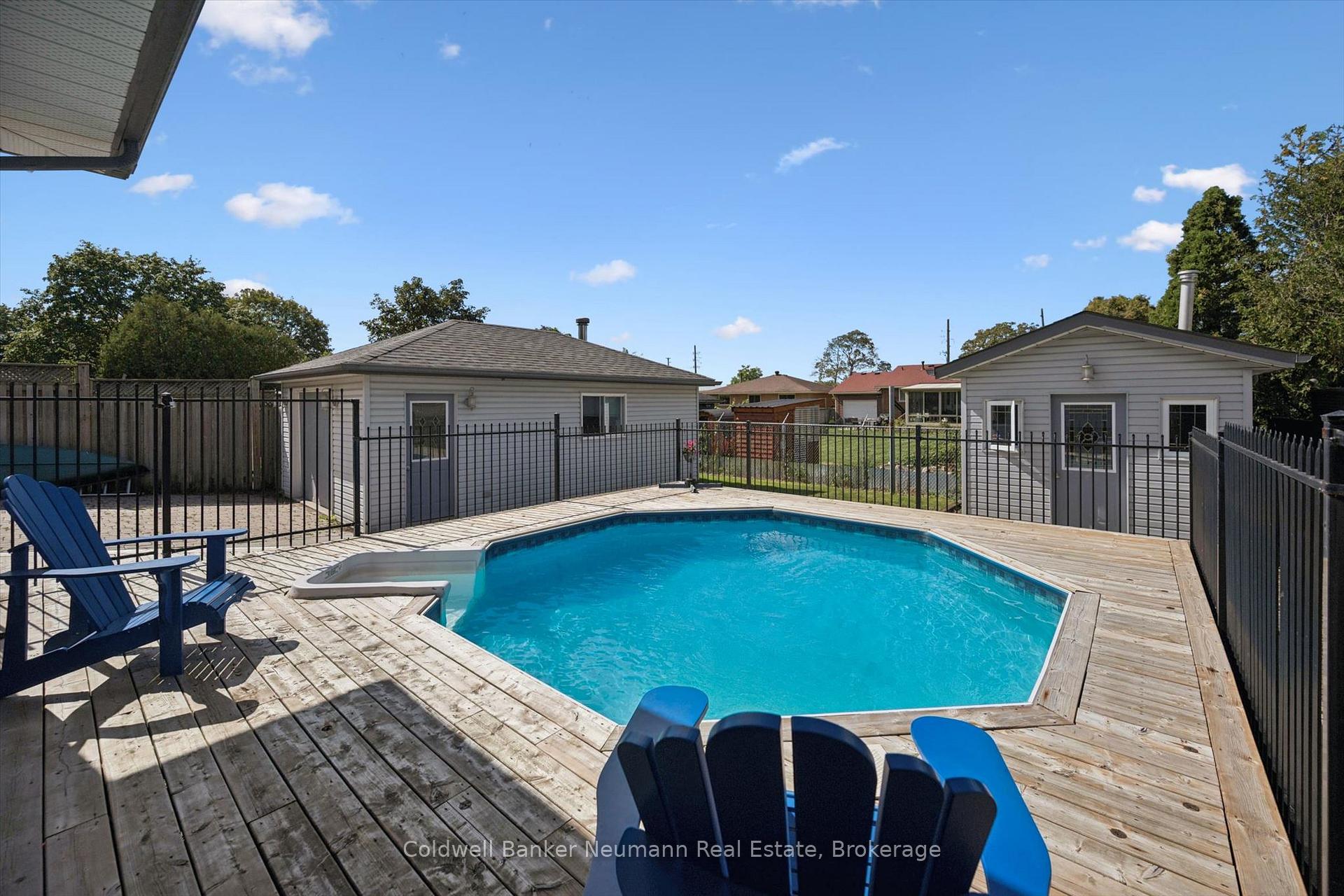 Photo 33 of 16 Argyle Drive, Guelph, Dovercliffe Park/Old University — HOMEH