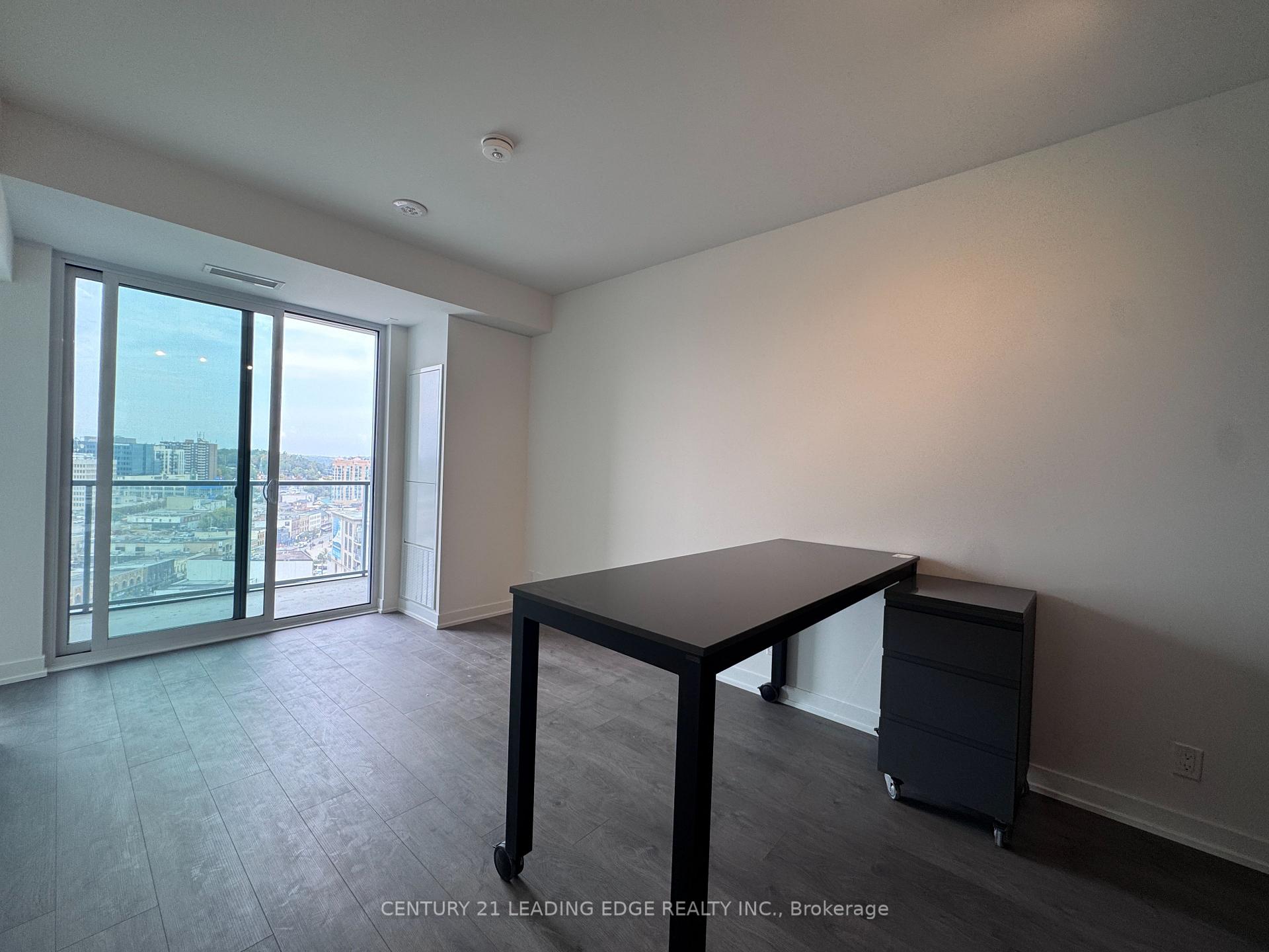 Photo 8 of Unit 1606, 39 Mary Street, Barrie, City Centre — HOMEH
