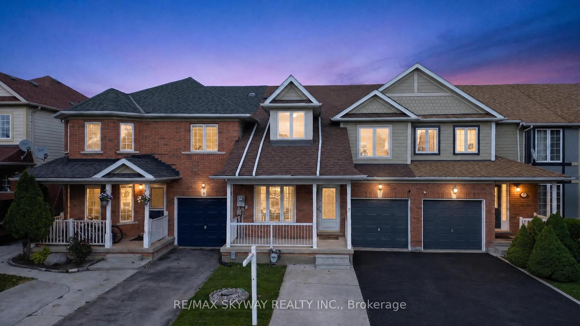 Photo 2 of 7 Madronna Gardens, Brampton, Fletcher's Meadow — HOMEH