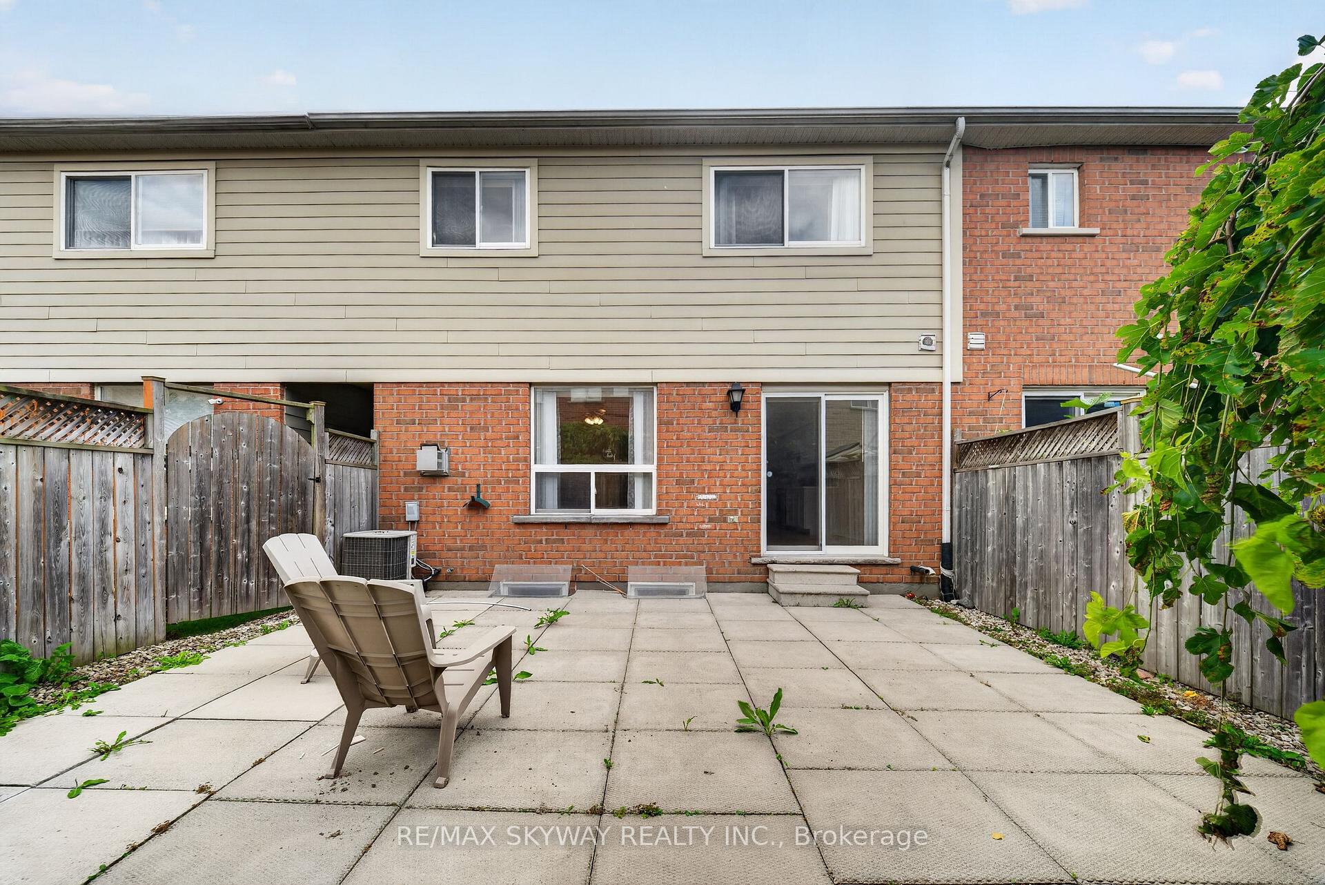 Photo 49 of 7 Madronna Gardens, Brampton, Fletcher's Meadow — HOMEH
