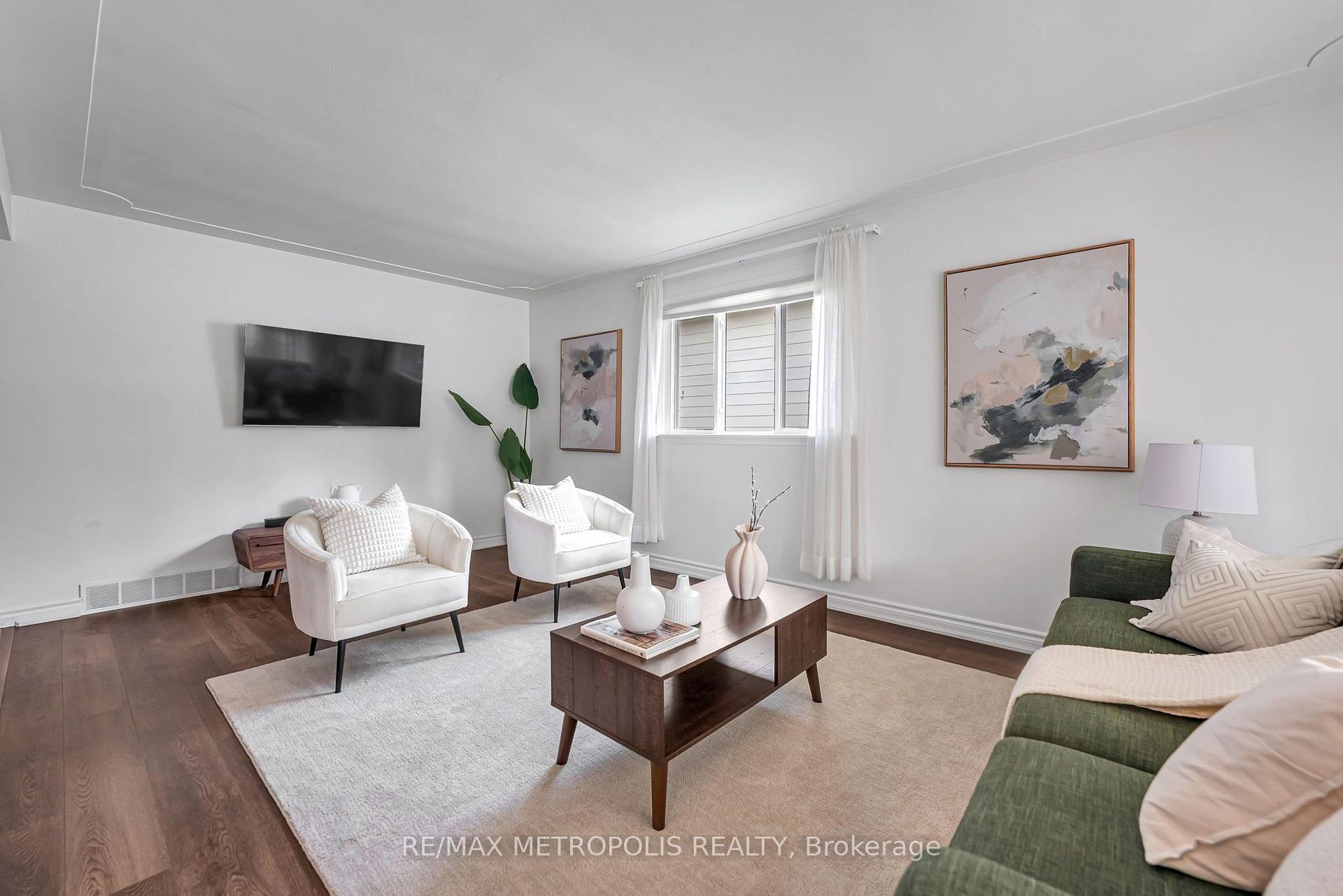 Photo 7 of 598 Black Oak Crescent, Waterloo, North Lakeshore — HOMEH