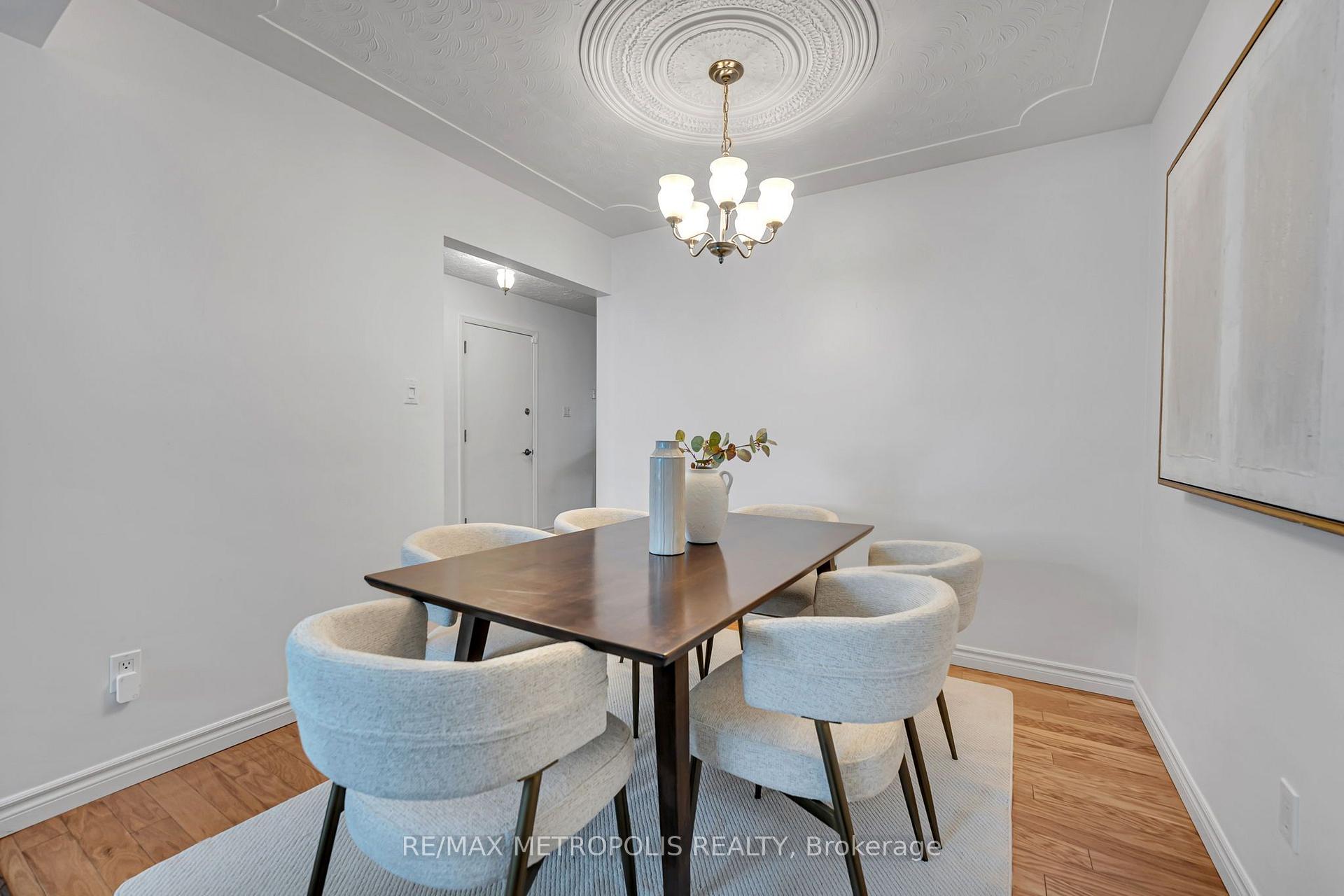 Photo 9 of 598 Black Oak Crescent, Waterloo, North Lakeshore — HOMEH