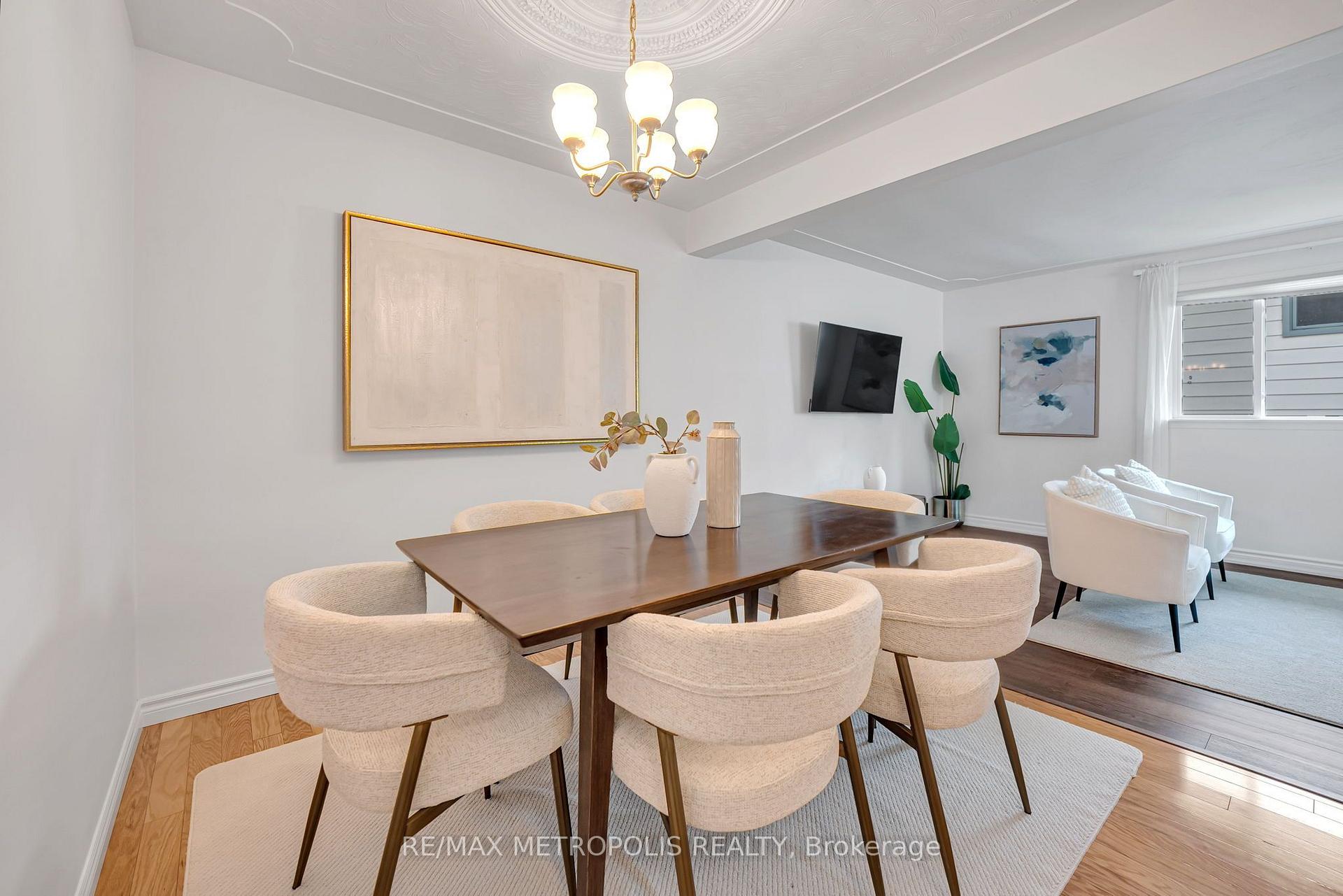 Photo 10 of 598 Black Oak Crescent, Waterloo, North Lakeshore — HOMEH