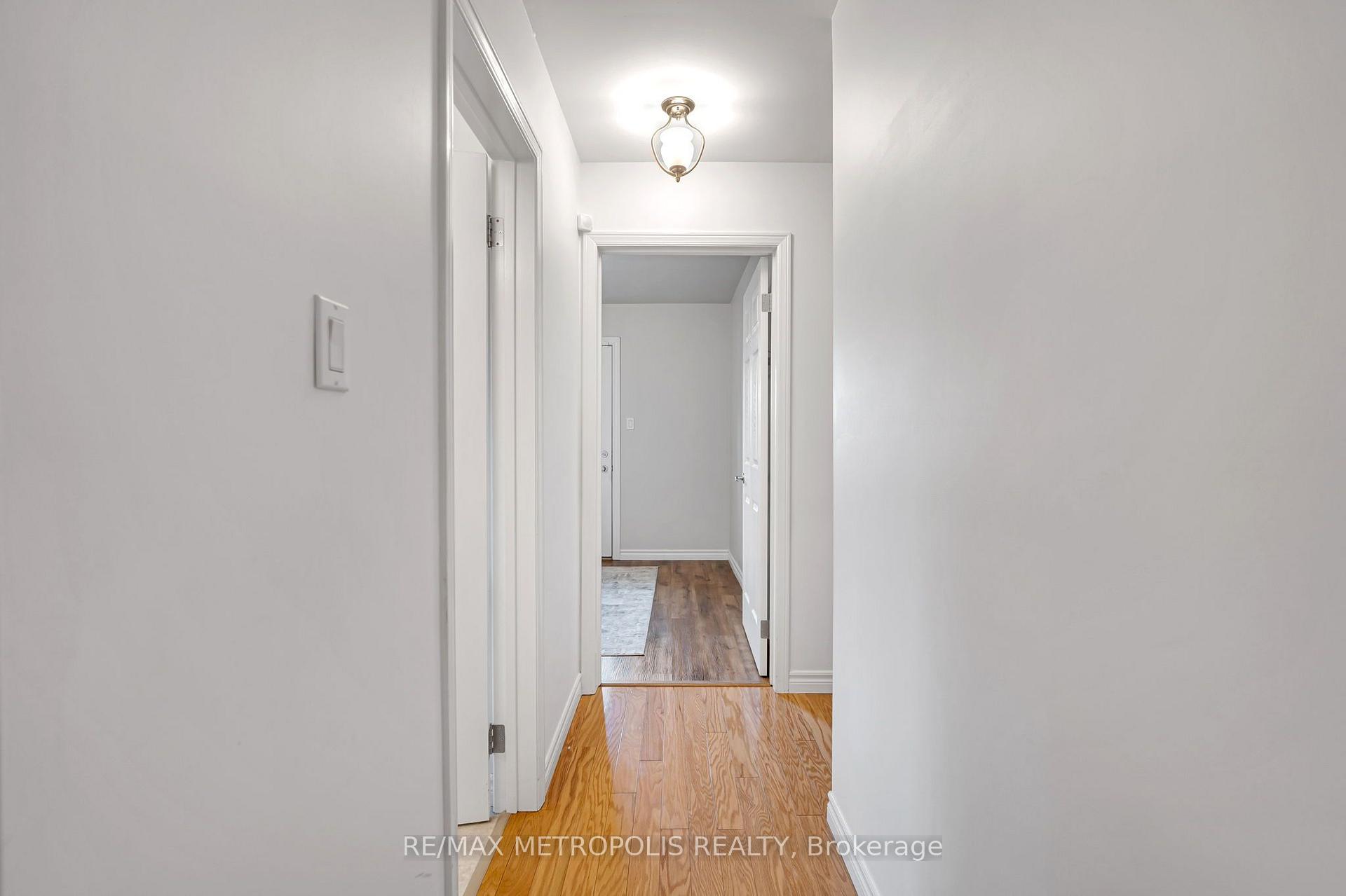 Photo 16 of 598 Black Oak Crescent, Waterloo, North Lakeshore — HOMEH