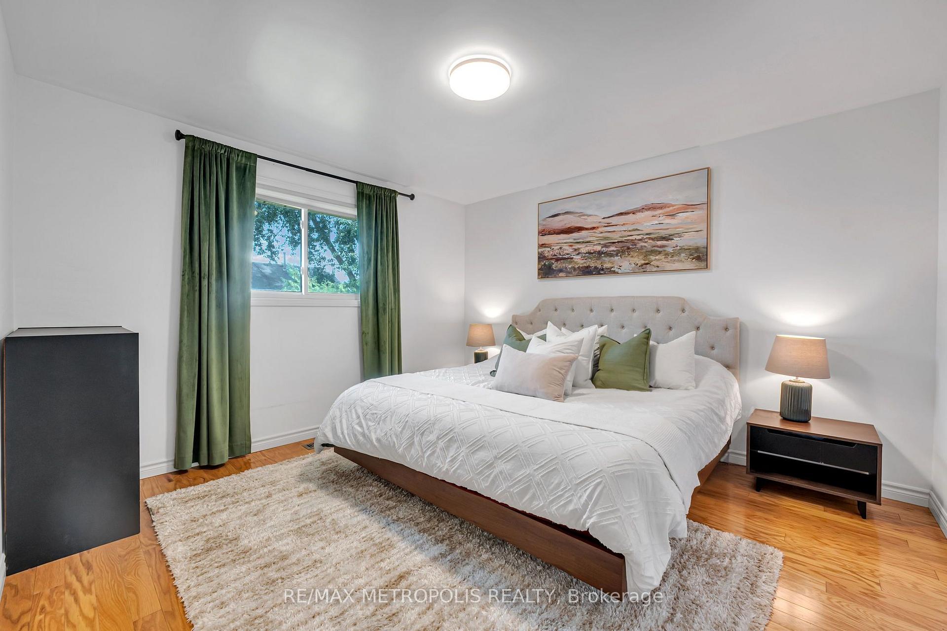 Photo 19 of 598 Black Oak Crescent, Waterloo, North Lakeshore — HOMEH