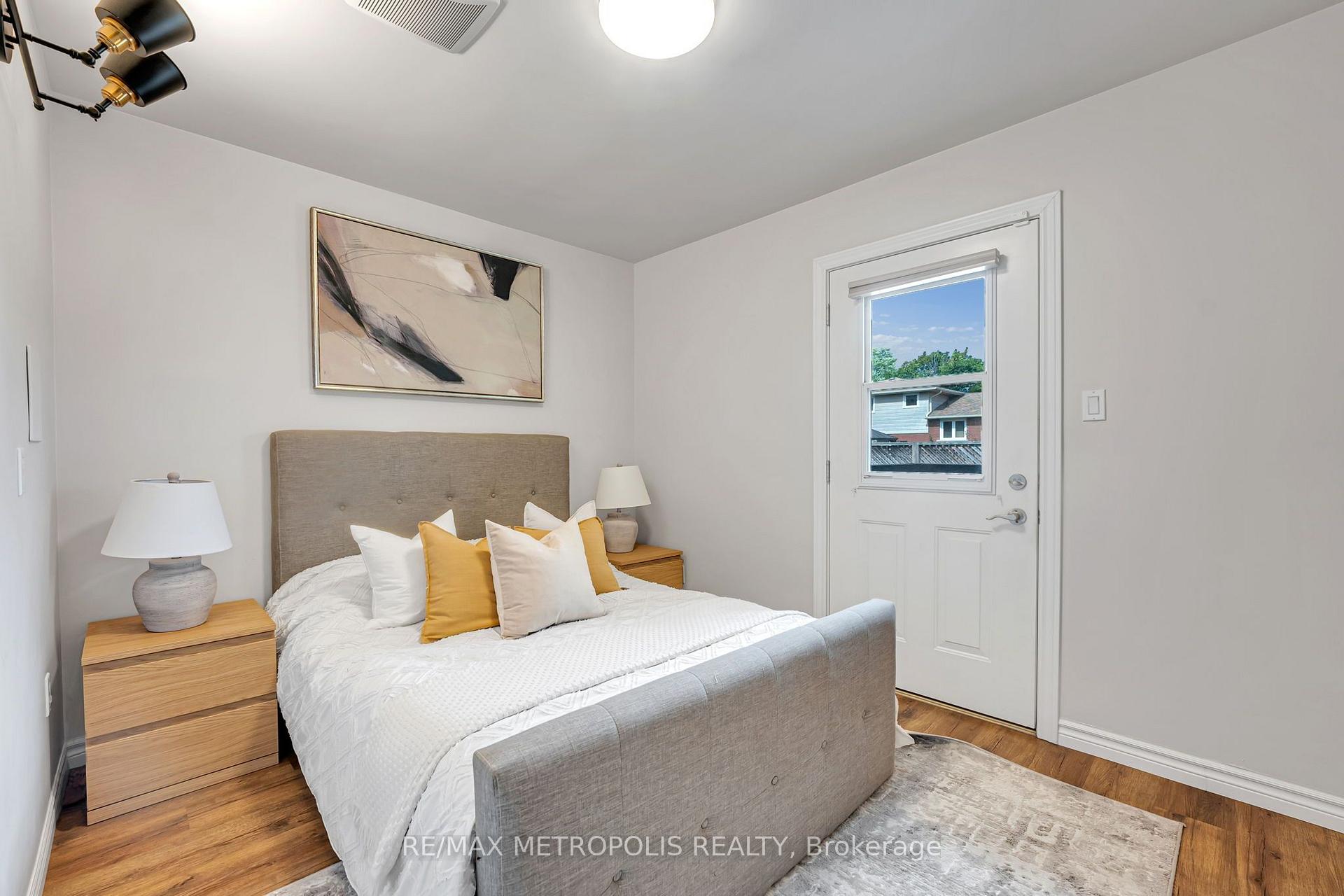 Photo 22 of 598 Black Oak Crescent, Waterloo, North Lakeshore — HOMEH