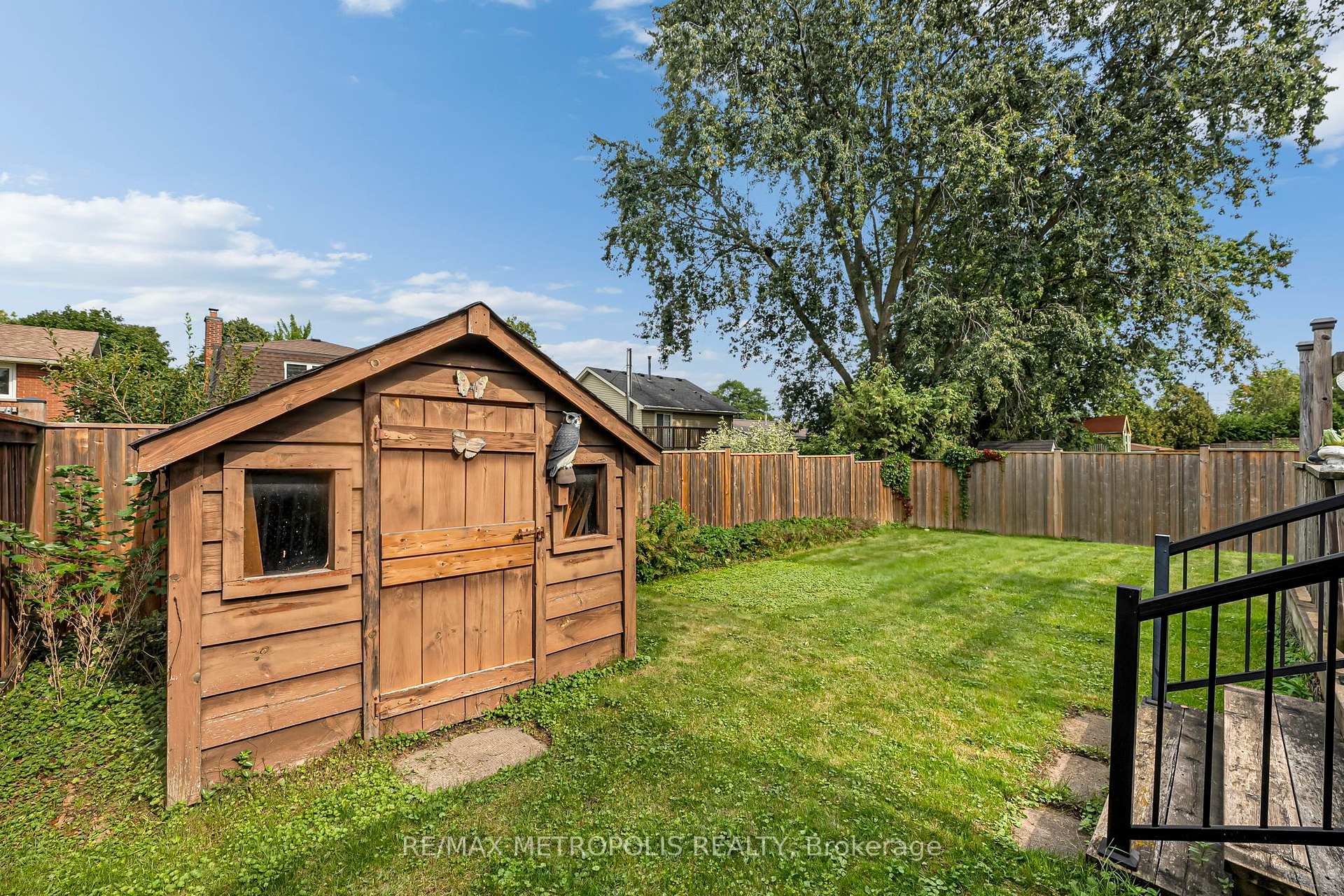 Photo 39 of 598 Black Oak Crescent, Waterloo, North Lakeshore — HOMEH