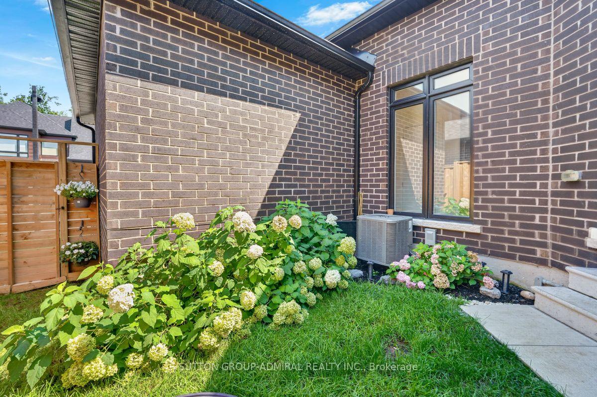 Photo 49 of 4 Vern Robertson Gate, Uxbridge — HOMEH