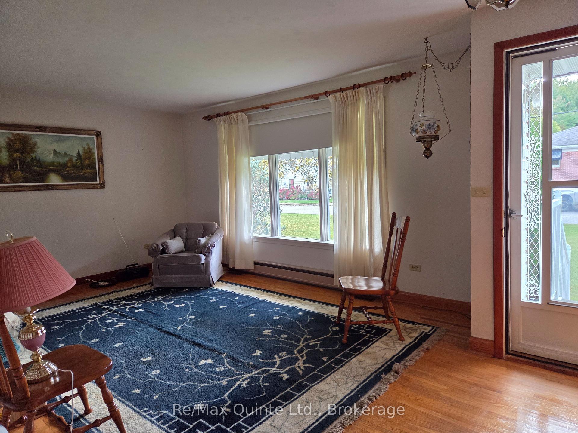 Photo 3 of 507 Metcalf Street, Tweed, Tweed (Village) — HOMEH