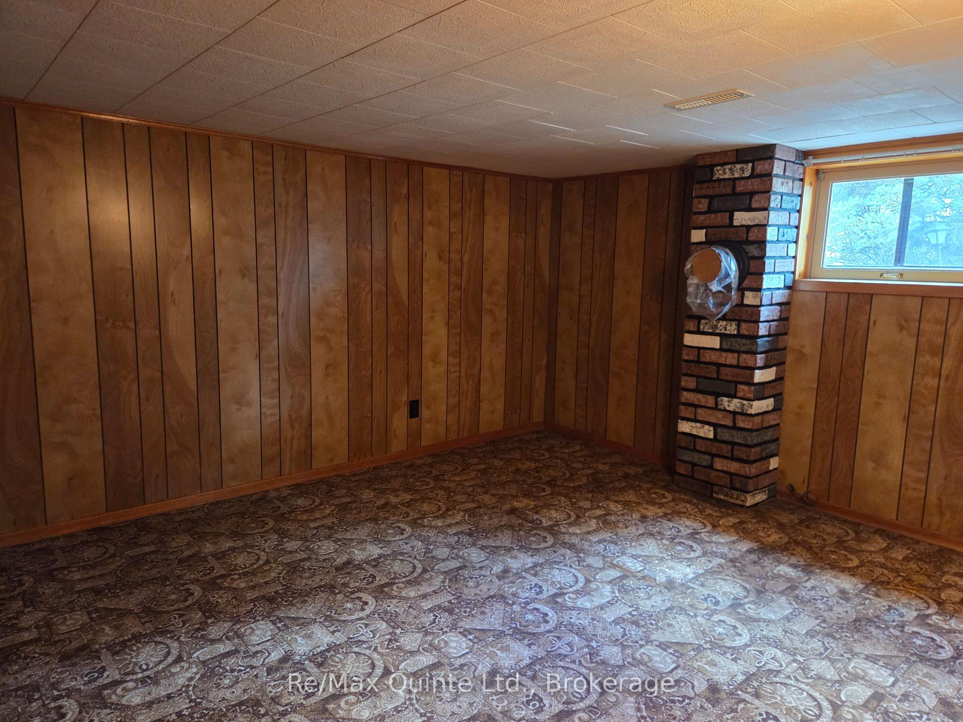 Photo 11 of 507 Metcalf Street, Tweed, Tweed (Village) — HOMEH