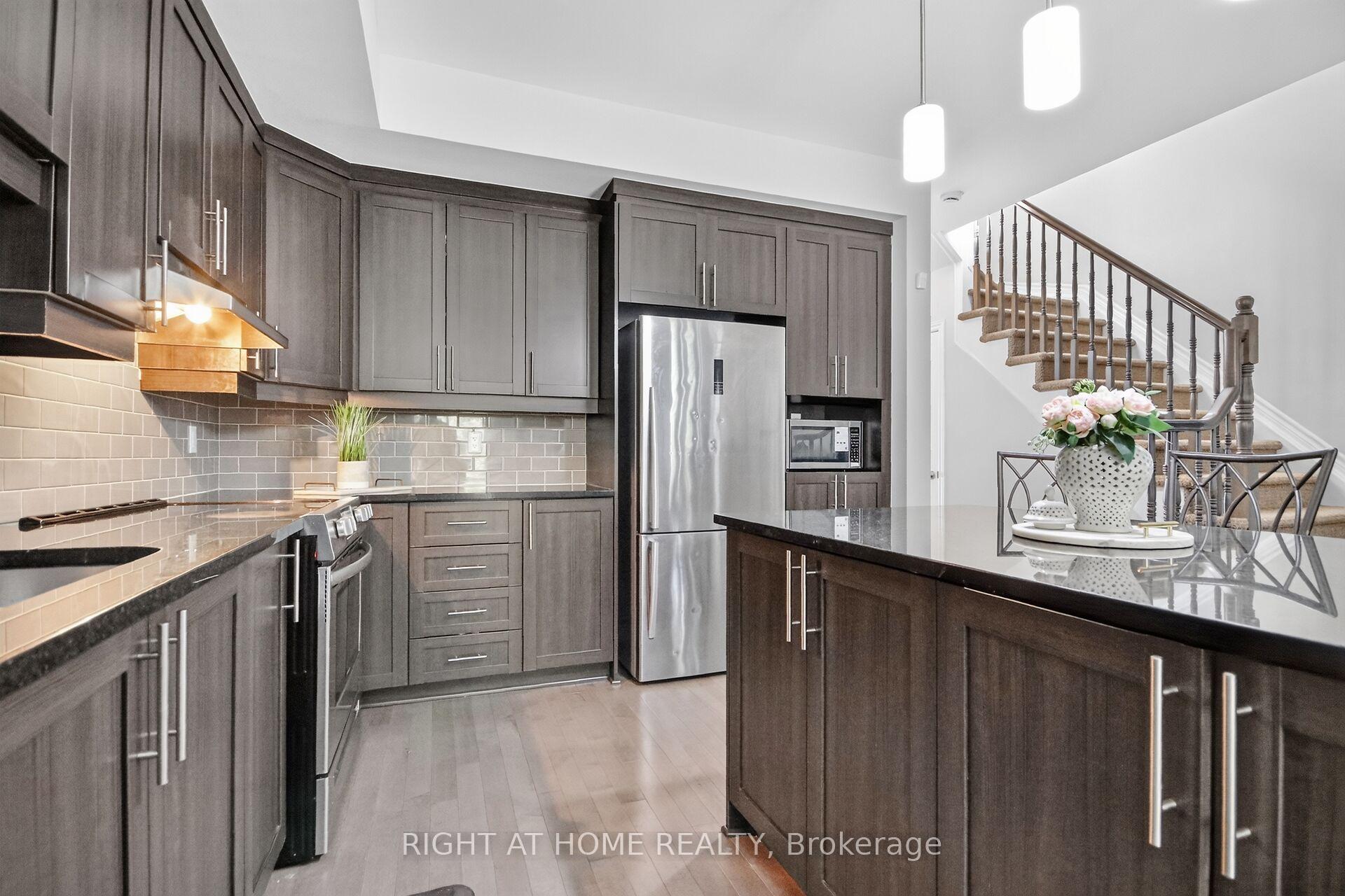 Photo 9 of 221 King Street, Carleton Place, Carleton Place — HOMEH