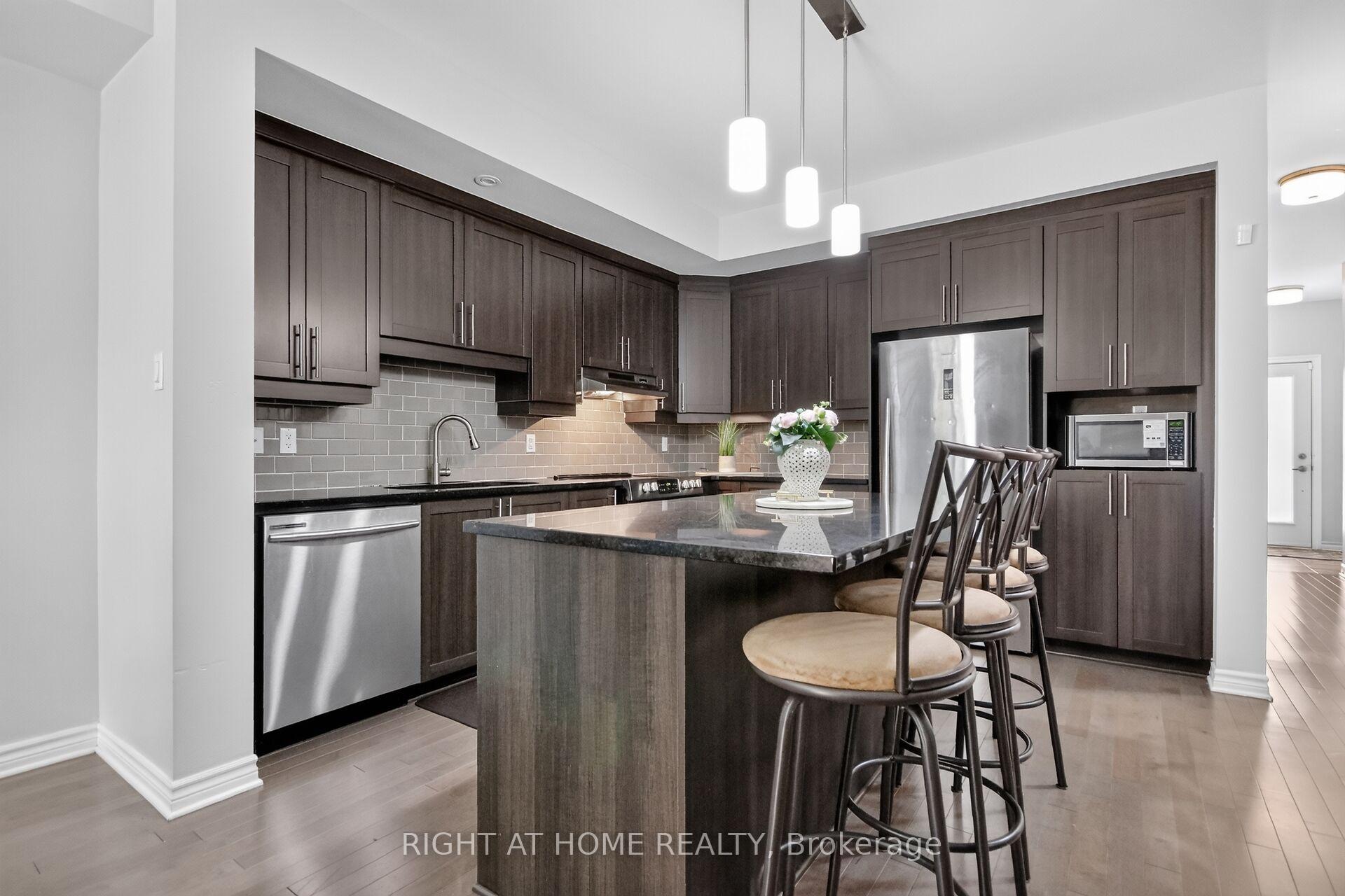 Photo 11 of 221 King Street, Carleton Place, Carleton Place — HOMEH