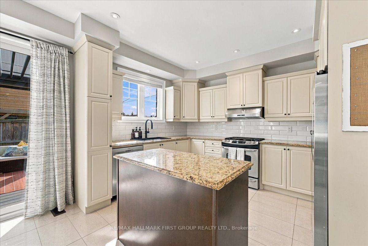 Photo 12 of 178 Milos Road, Richmond Hill, Jefferson — HOMEH
