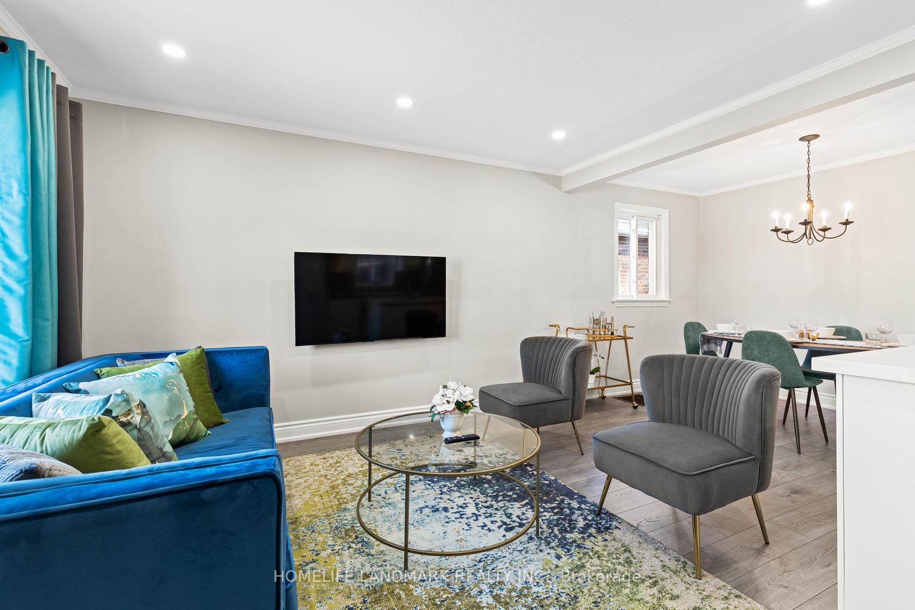 Photo 3 of 107 Parklea Drive, Toronto, Leaside — HOMEH