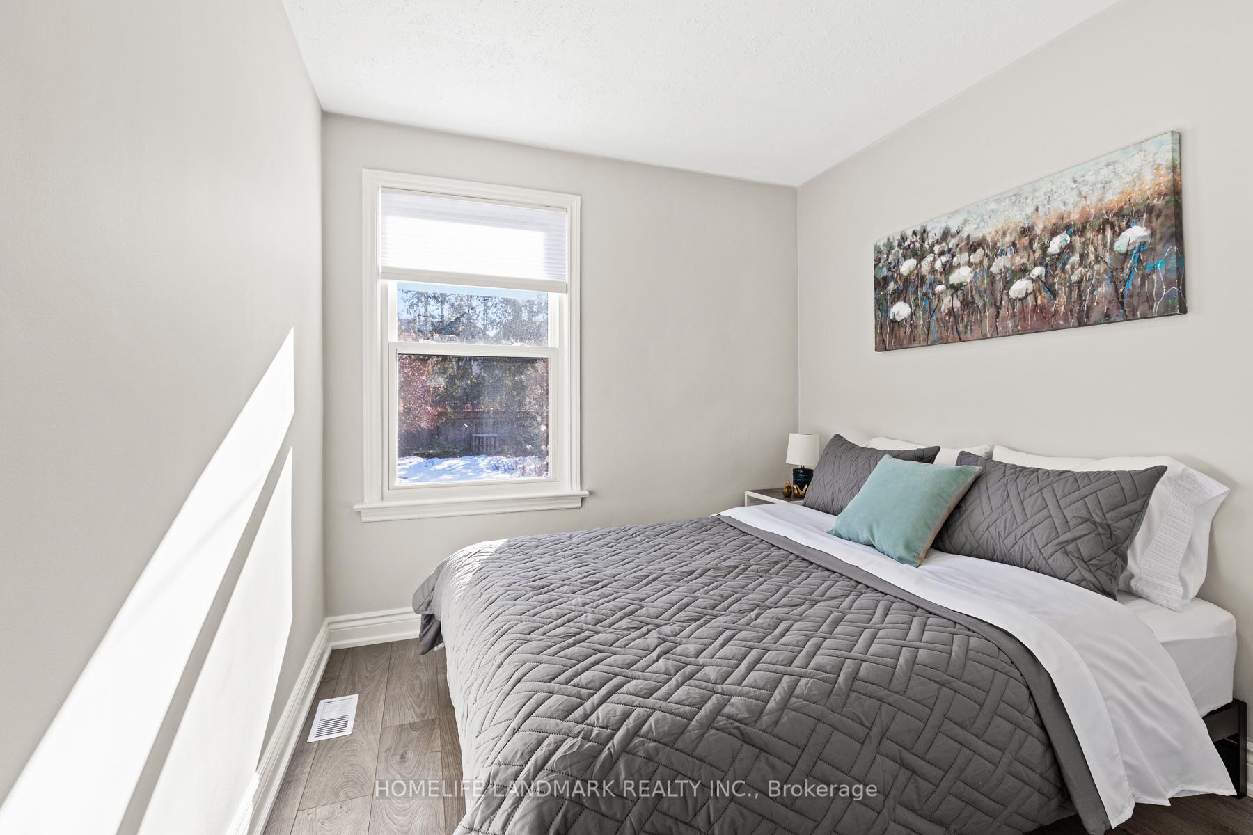 Photo 7 of 107 Parklea Drive, Toronto, Leaside — HOMEH