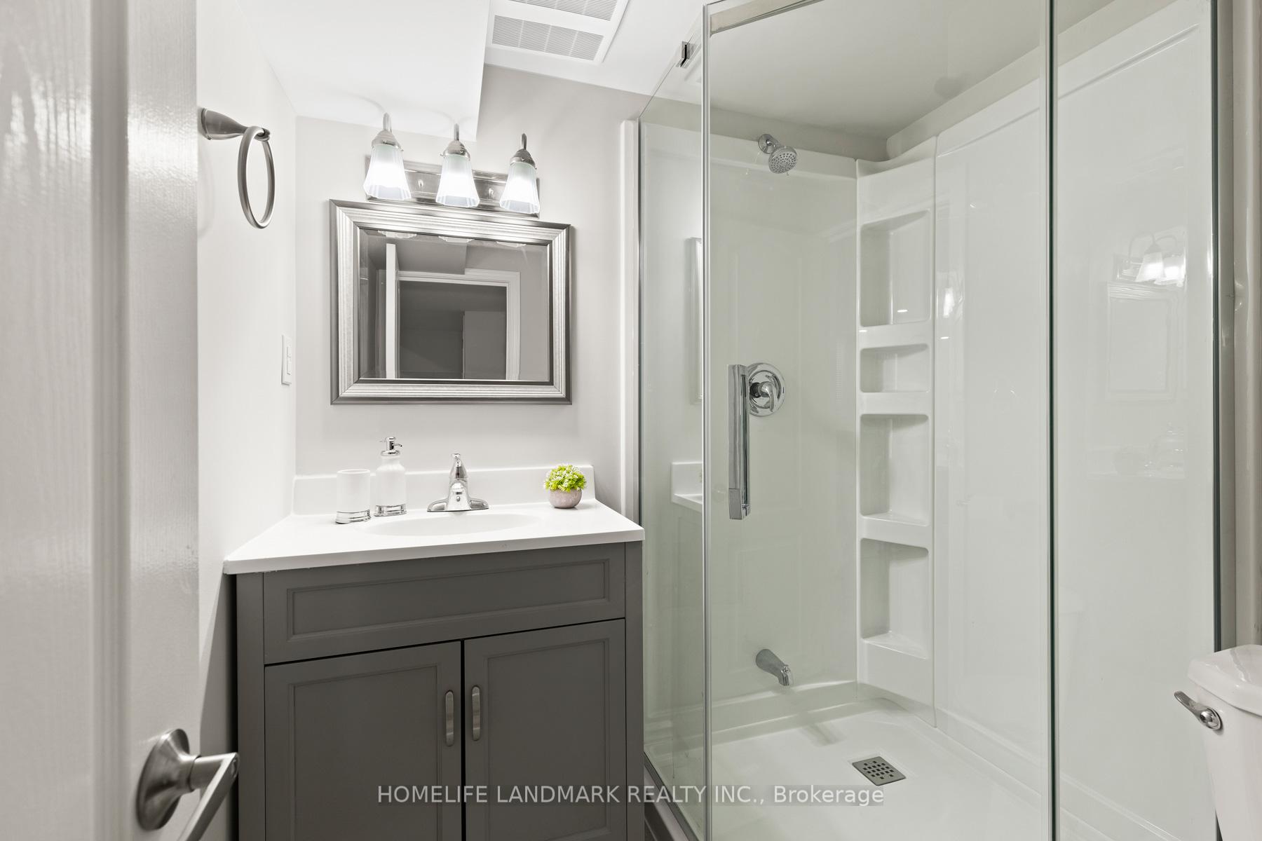 Photo 23 of 107 Parklea Drive, Toronto, Leaside — HOMEH