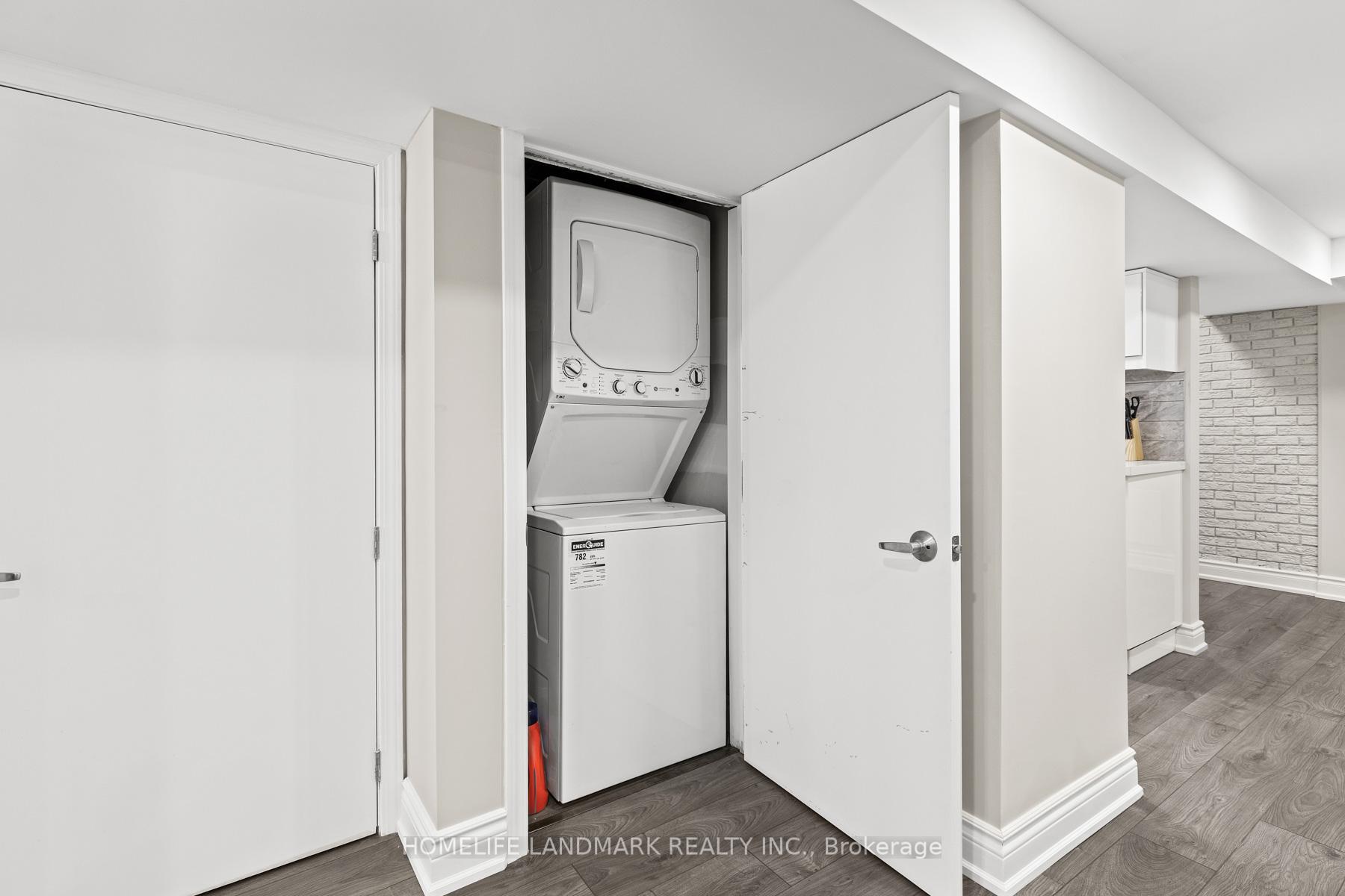 Photo 24 of 107 Parklea Drive, Toronto, Leaside — HOMEH