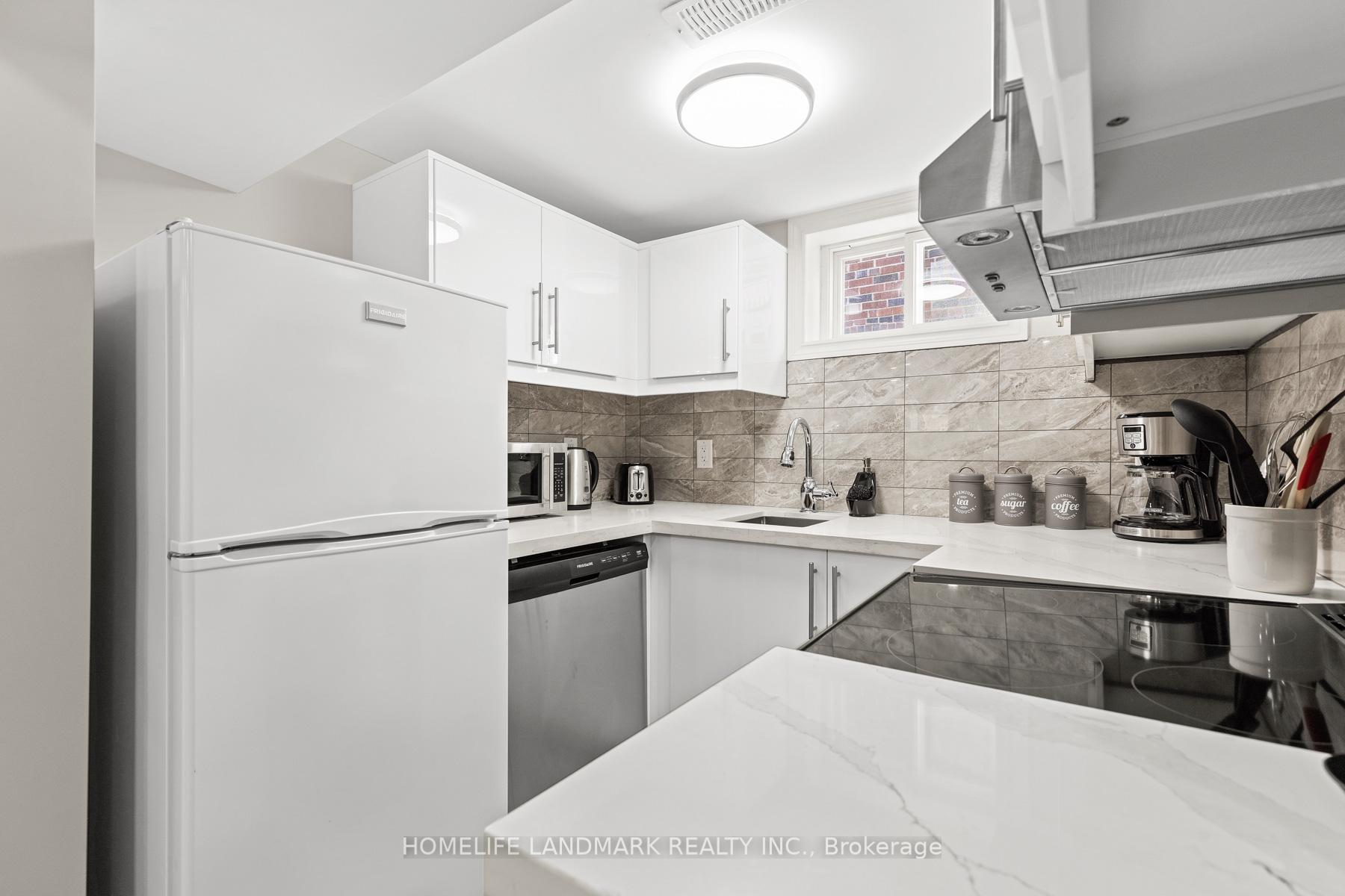Photo 26 of 107 Parklea Drive, Toronto, Leaside — HOMEH
