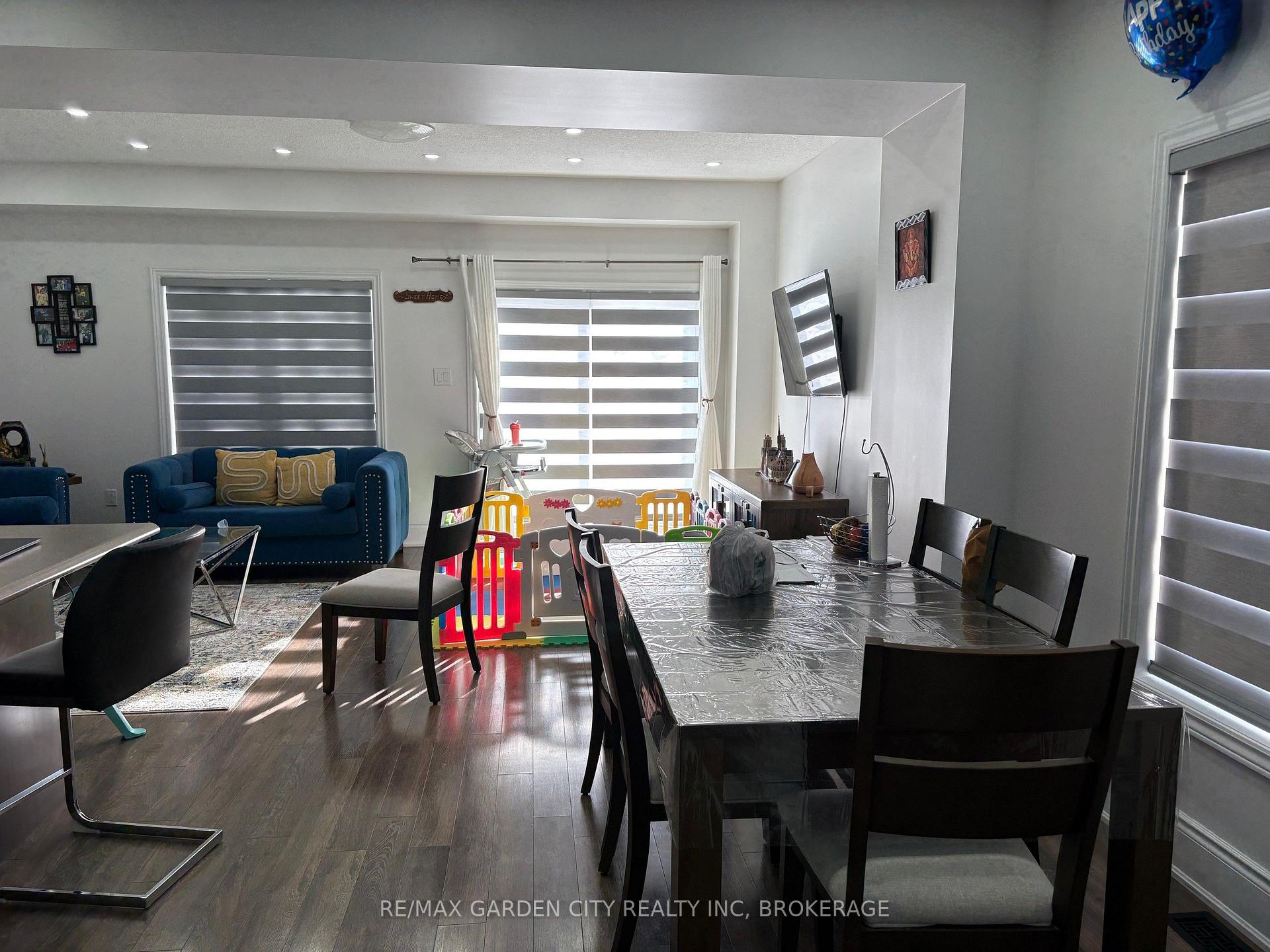 Photo 2 of 39 Sunset Way, Thorold, Rolling Meadows — HOMEH