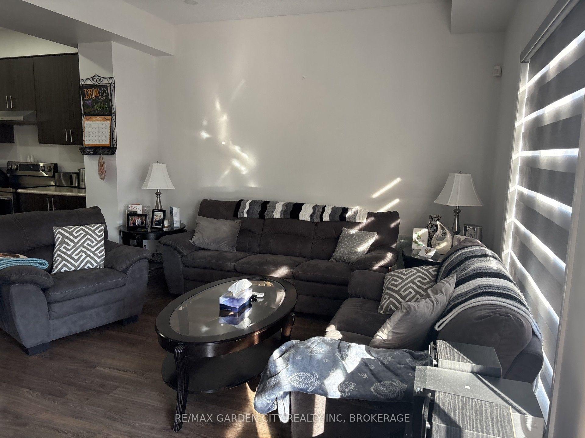 Photo 11 of 39 Sunset Way, Thorold, Rolling Meadows — HOMEH
