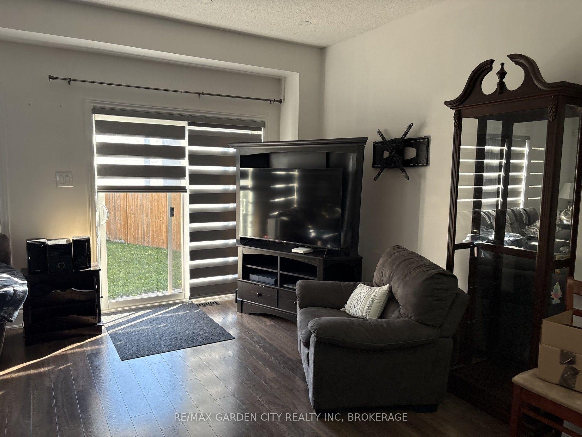 Photo 17 of 39 Sunset Way, Thorold, Rolling Meadows — HOMEH