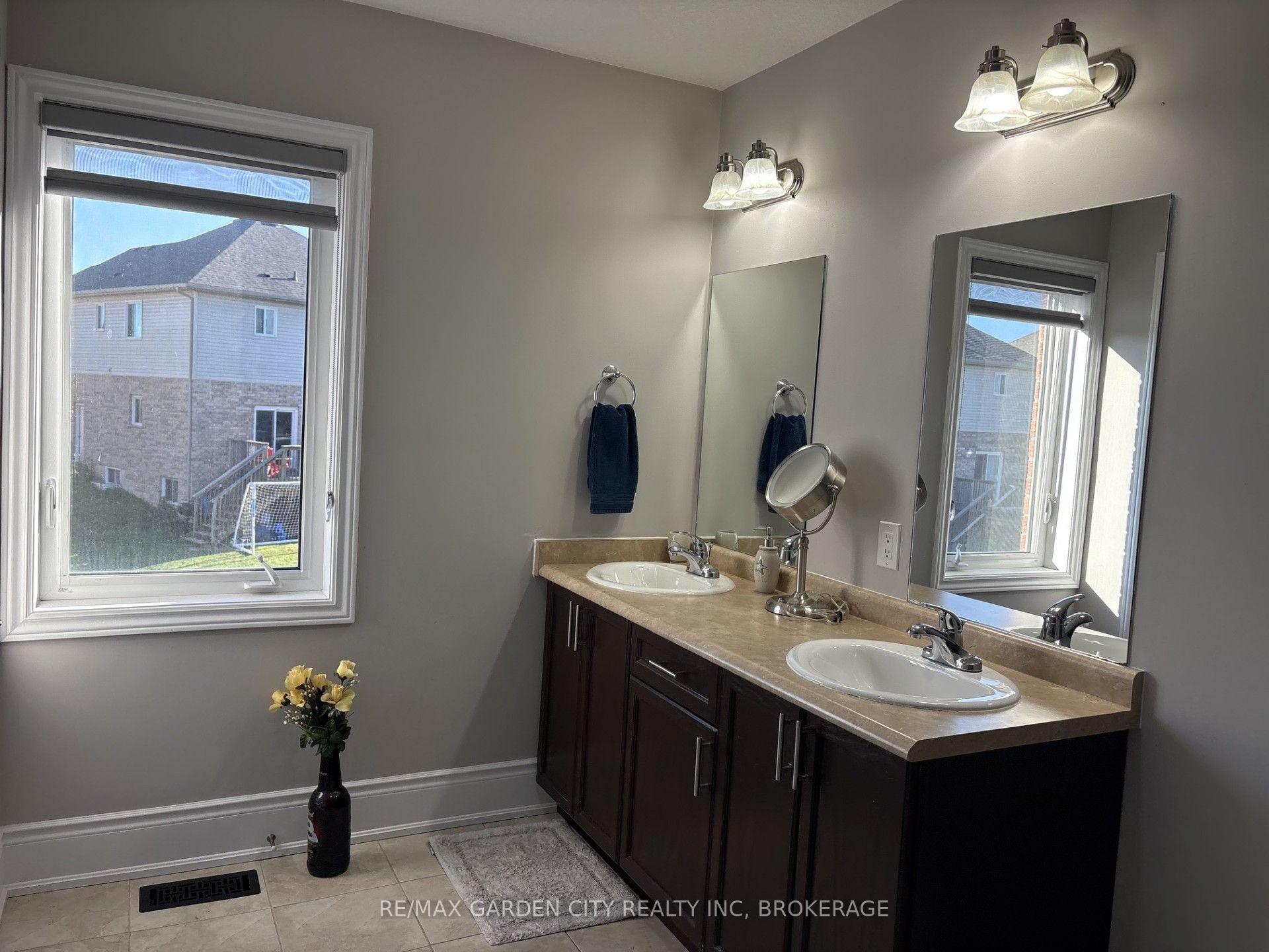 Photo 20 of 39 Sunset Way, Thorold, Rolling Meadows — HOMEH